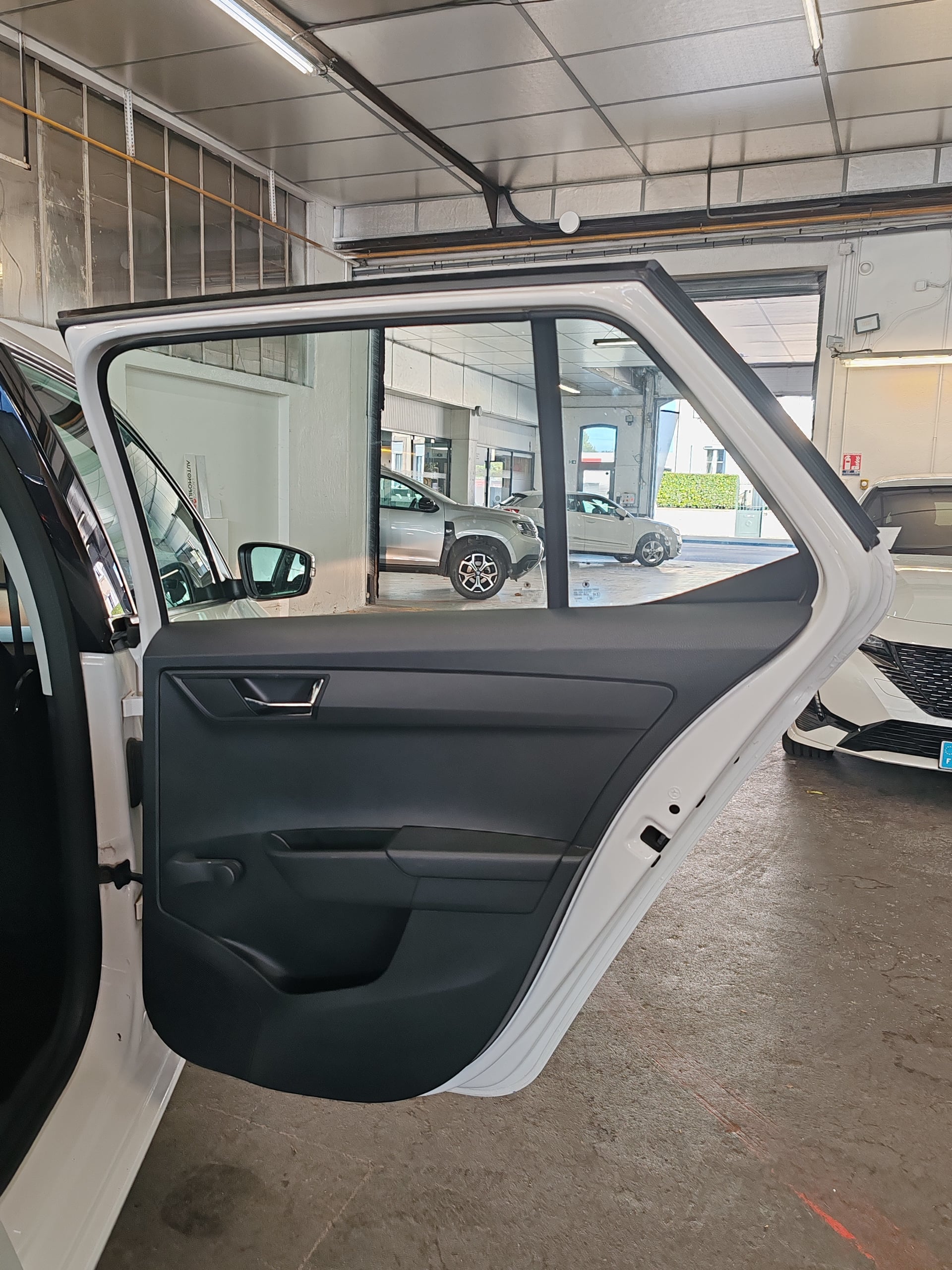 Skoda Fabia 1.0 MPI 60 CV GREENTECH AMBITION — 29