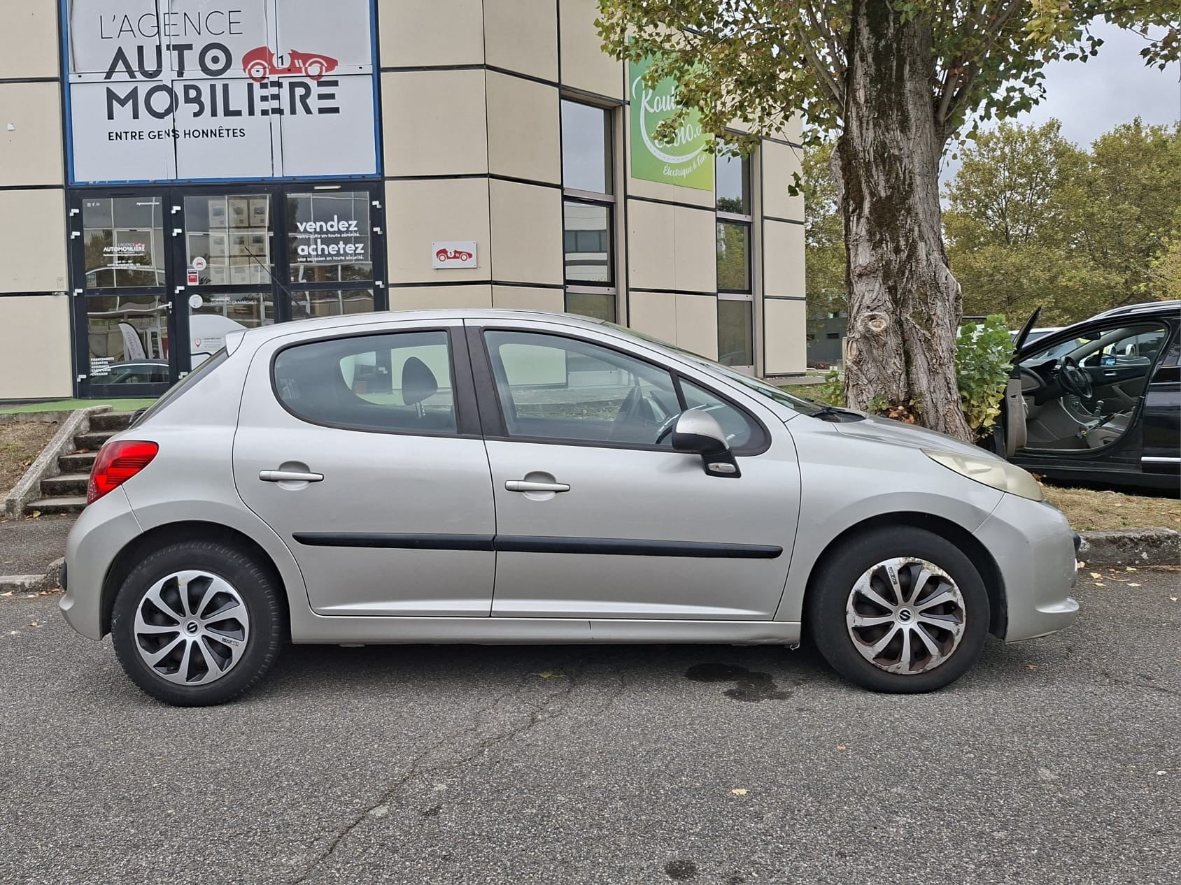 Peugeot 207 1.6 HDI 90 CH — 2