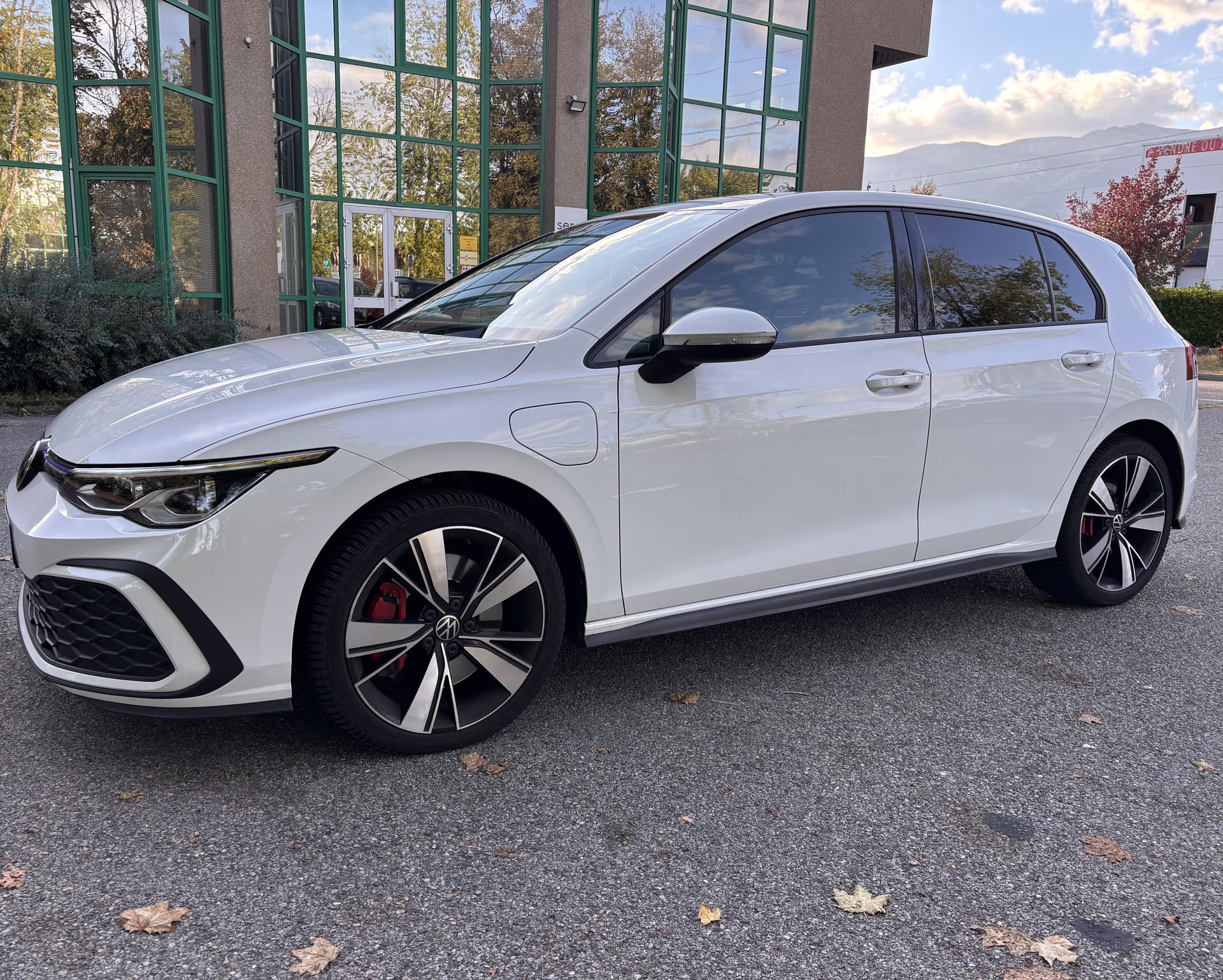 Volkswagen Golf VIII Hatchback GTE 1.4 TSi 16V 245 Plug in Hybrid DSG6 150 cv Boîte auto