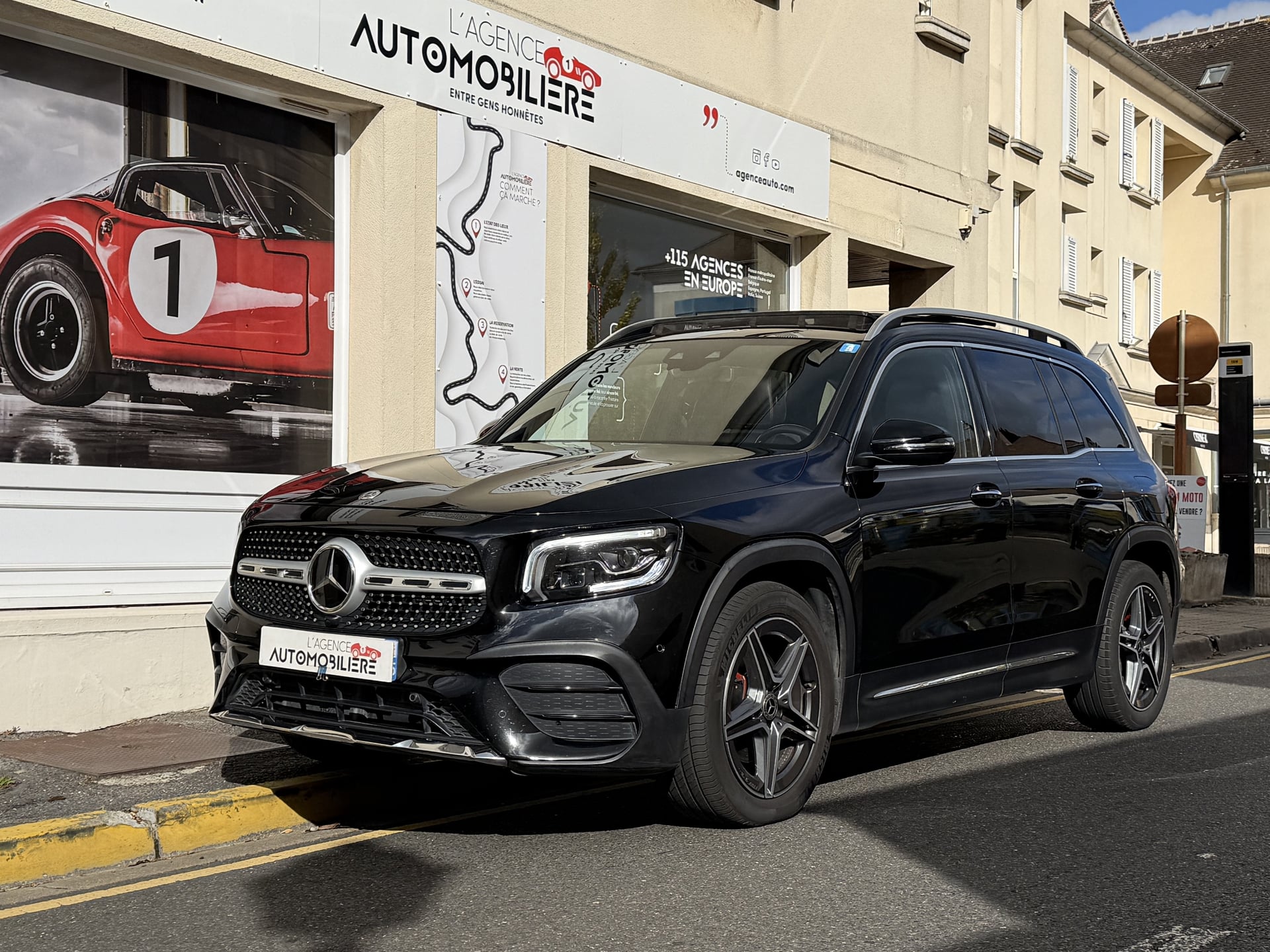 Mercedes-Benz GLB 200d AMG LINE 1ÈRE MAIN ENTRETIEN MERCEDES+OPTIONS!