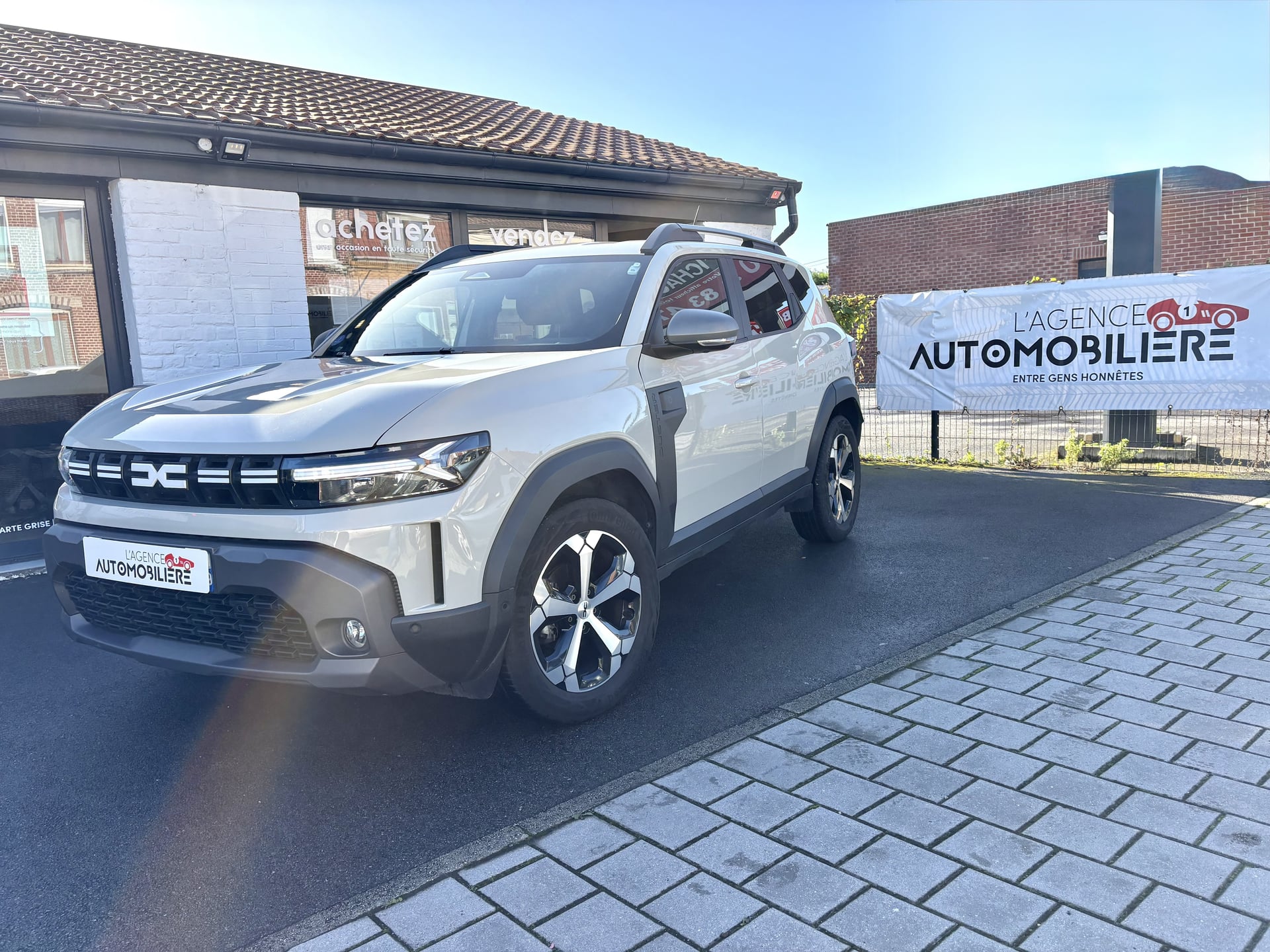 Dacia Duster 1.0 Eco-g 100 4x2 Journey + (CARTE MAINS LIBRE CAMERA 360°)