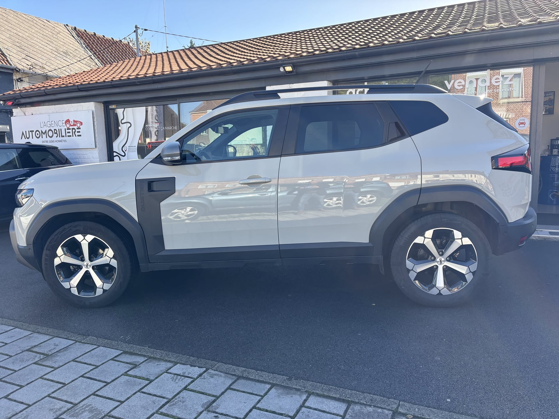Dacia Duster 1.0 Eco-g 100 4x2 Journey + (CARTE MAINS LIBRE CAMERA 360°) — 2