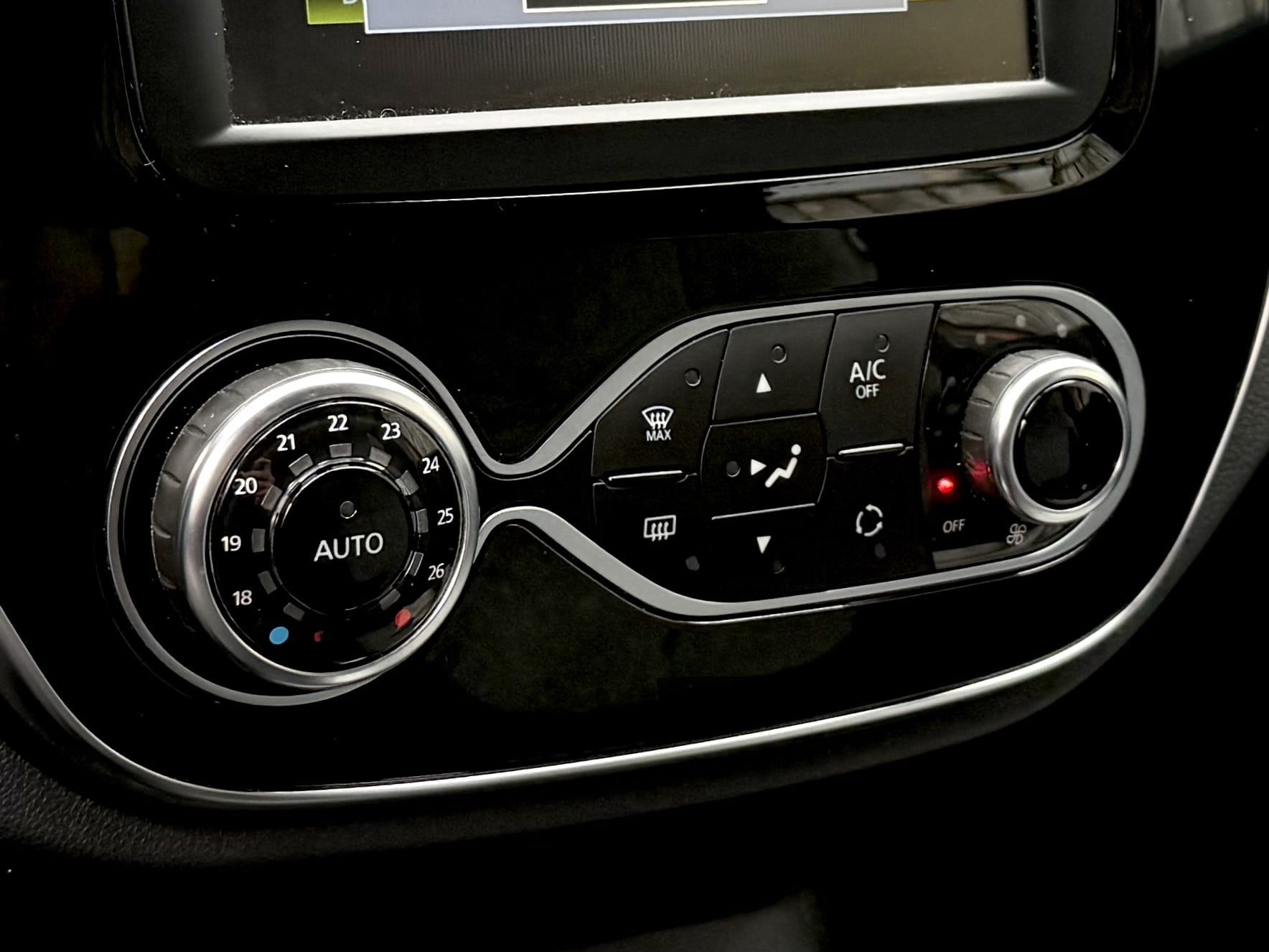 Renault Captur 1.3 TCe 150ch Intens EDC — 13