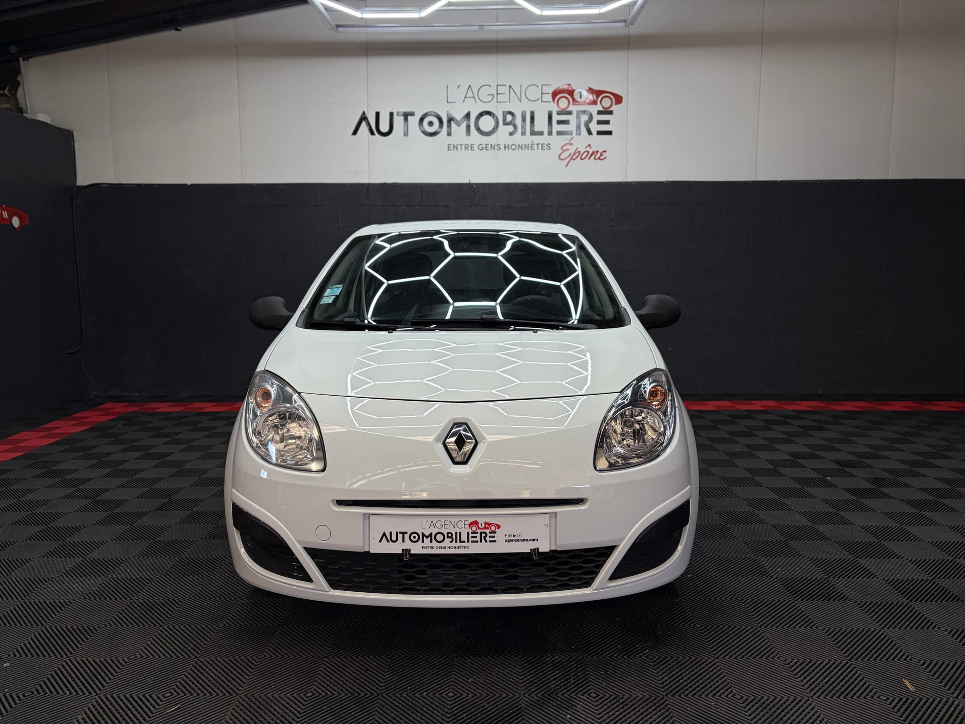 Renault Twingo 1.2 60 ECO2 AUTHENTIQUE — 2