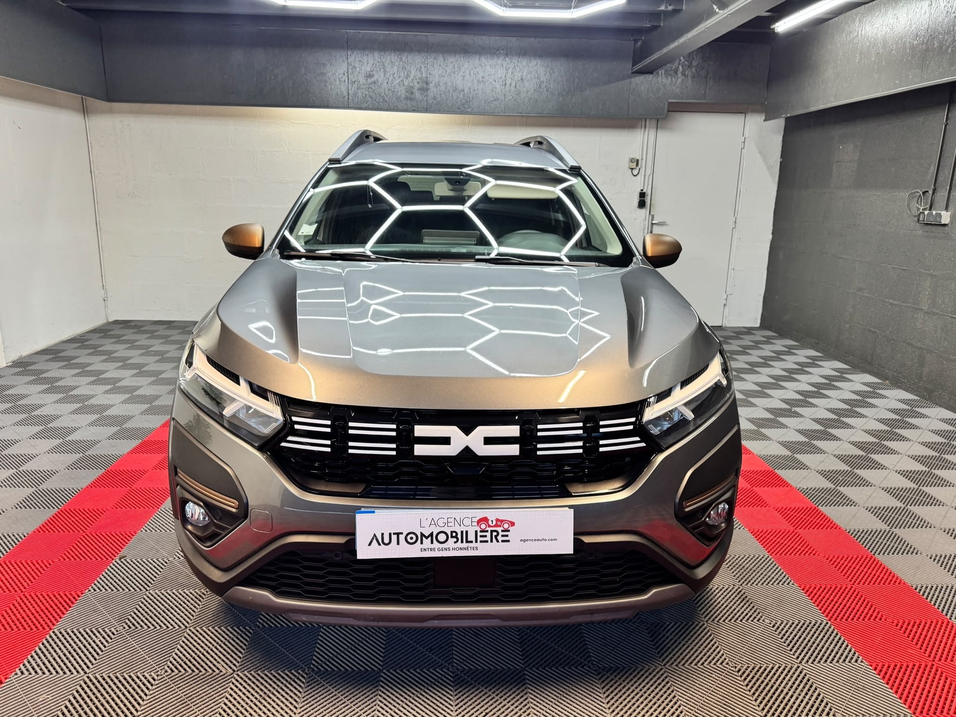Dacia Jogger 1.6 16V 141 Hybrid 94 cv Boîte auto — 2