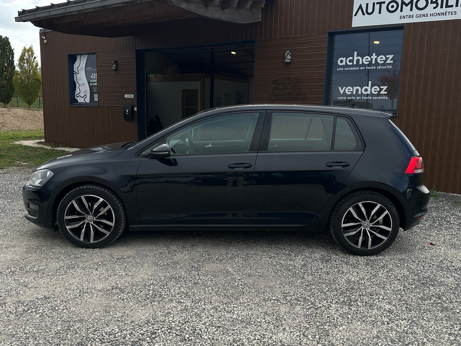 Volkswagen Golf VII 1.6 TDI 105 CH — 2