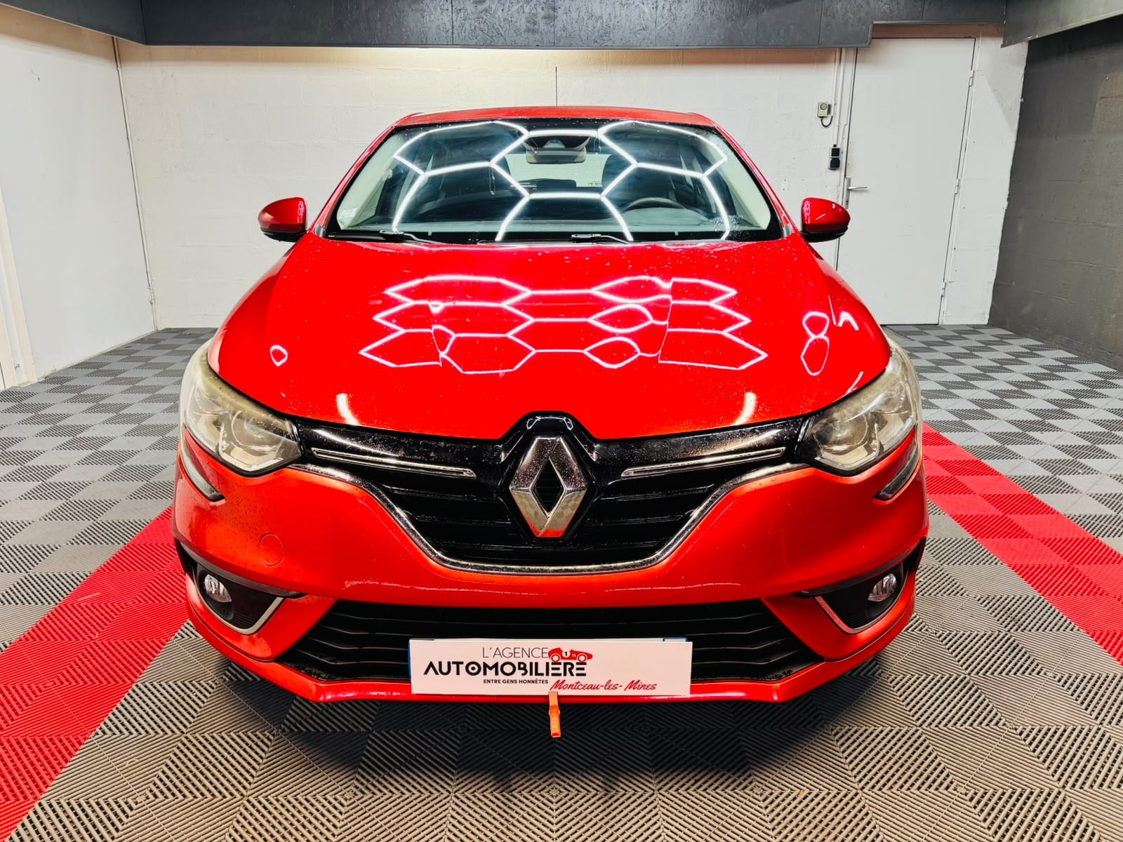 Renault Megane 1.2l tce 130ch ZEN — 2