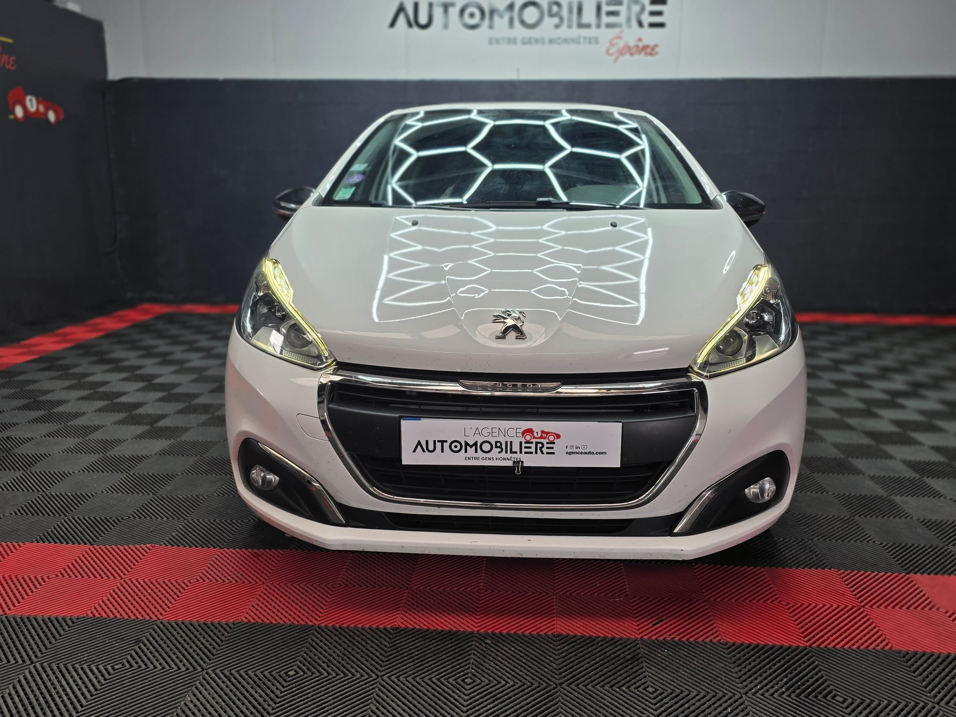 Peugeot 208 1.2 PURETECH 82ch Style — 2