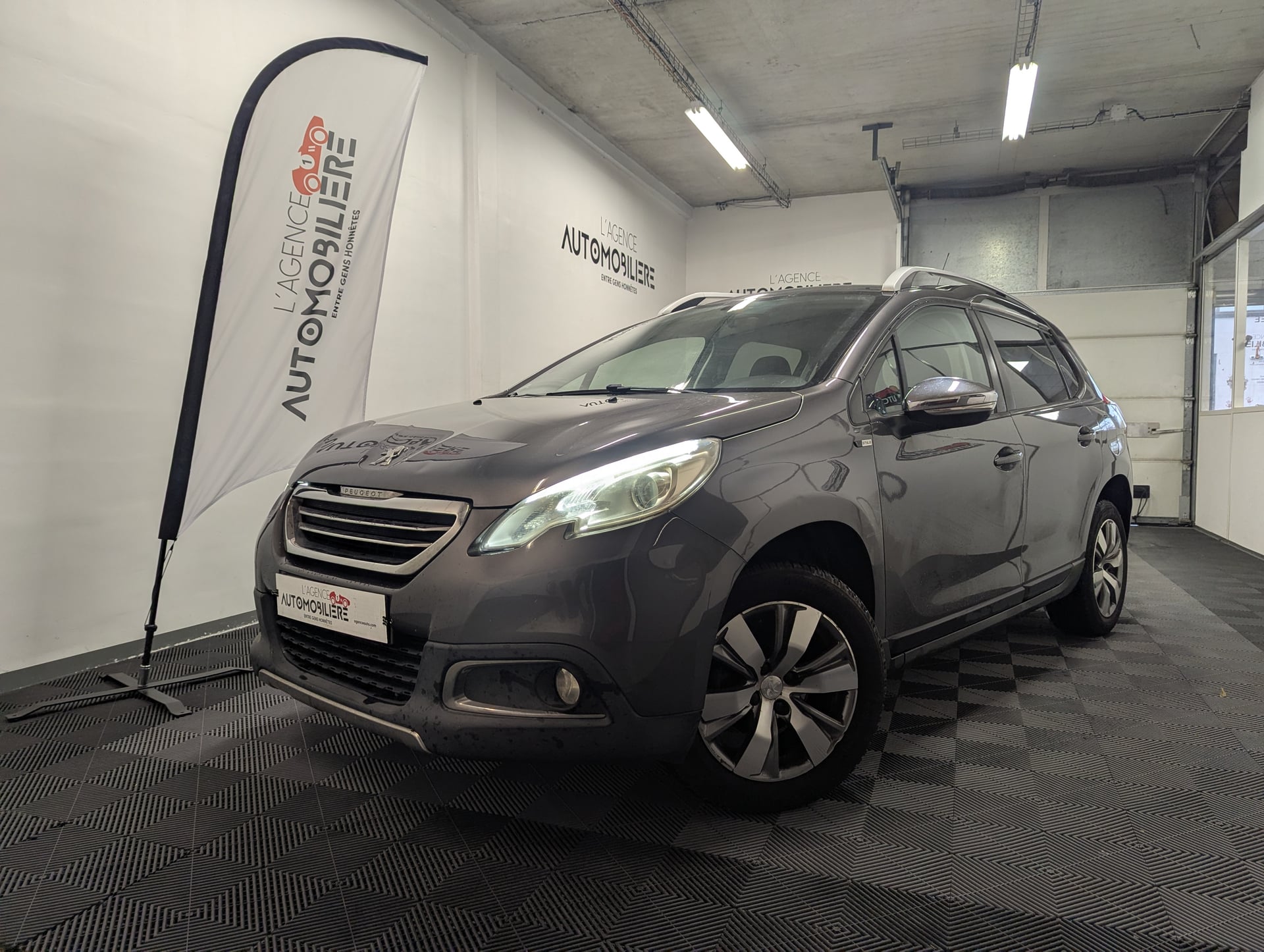 Peugeot 2008 1.2 VTI 12V 82 CV STYLE + COURROIE CHANGÉE  