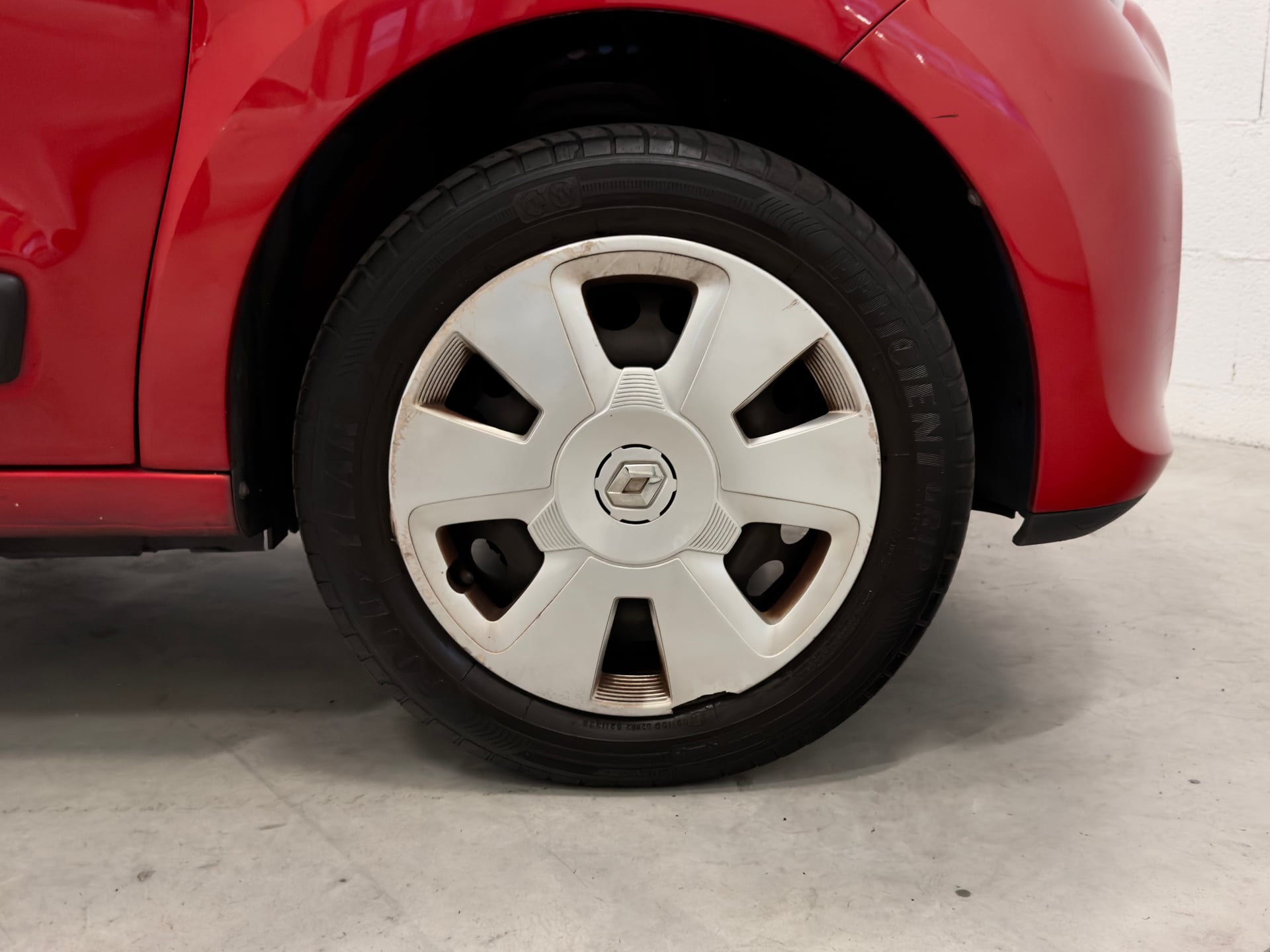 Renault Twingo 3 1.0 SCe 70 Life – Française – Bluetooth – Régulateur – Autoradio — 27