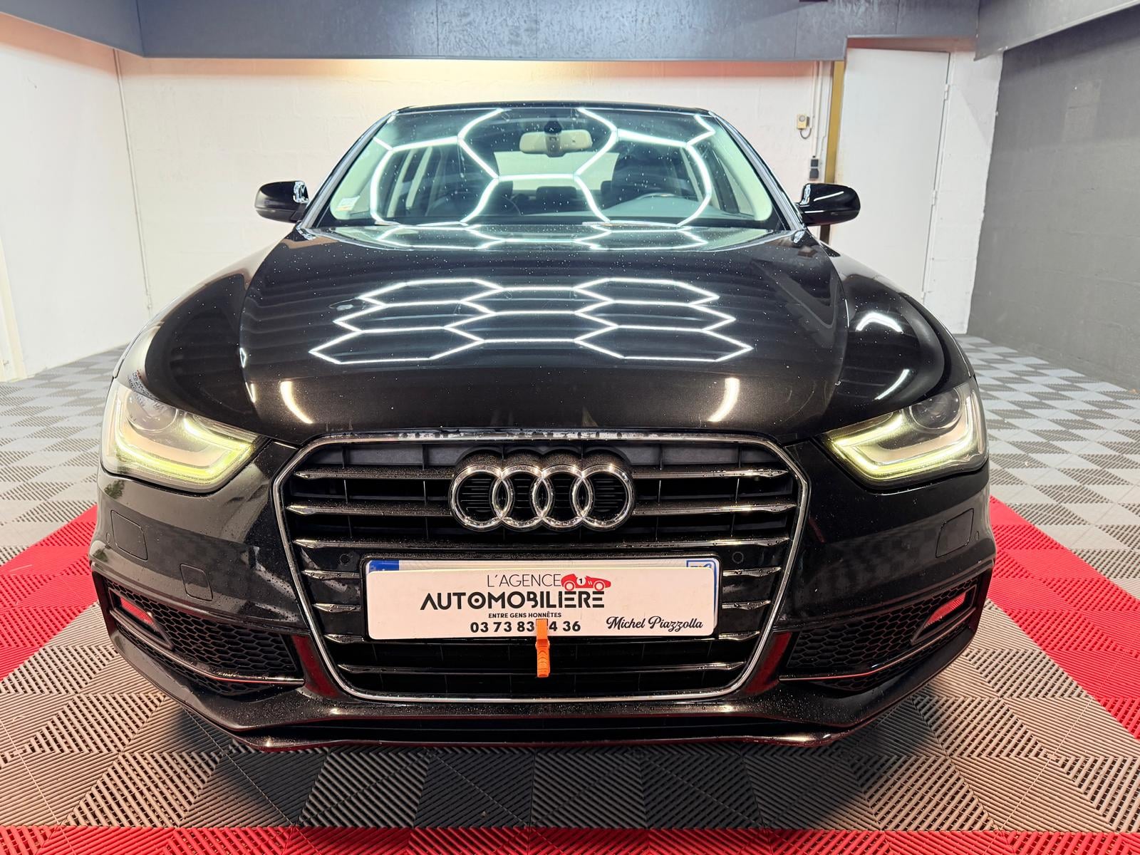 Audi A4 DESIGNE LUXE — 2