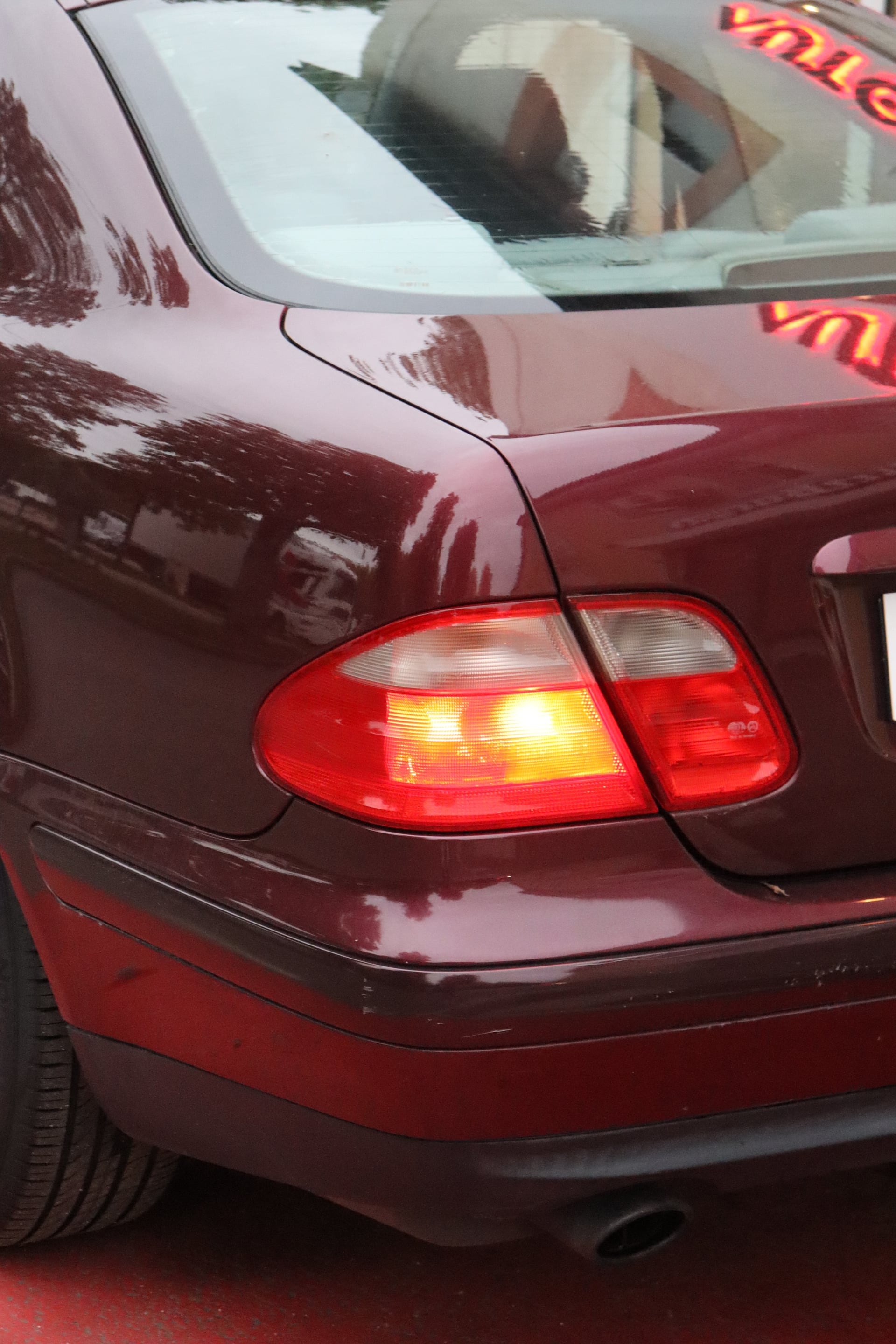 Mercedes-Benz CLK Coupé 200 2.0 i 136 cv Elegance — 27