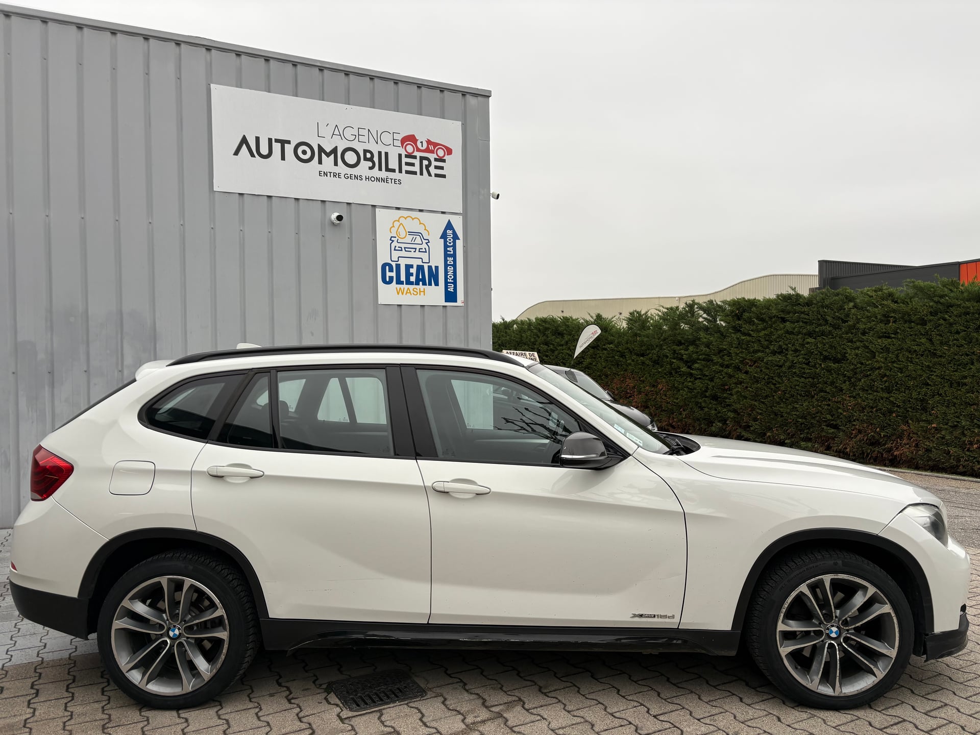 BMW X1 E84) 18d xDrive 2.0 d 16V DPF Steptronic 143 cv Boîte auto — 2