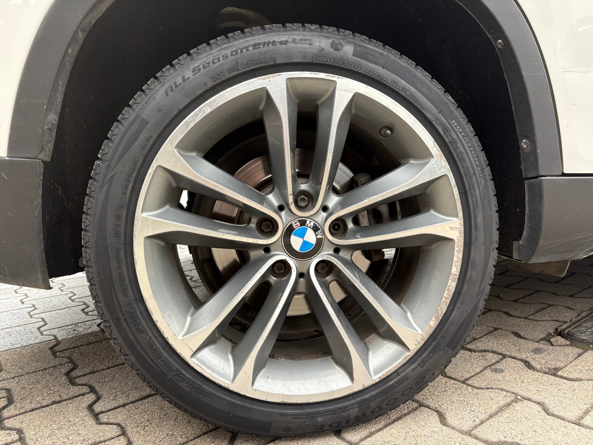 BMW X1 E84) 18d xDrive 2.0 d 16V DPF Steptronic 143 cv Boîte auto — 24
