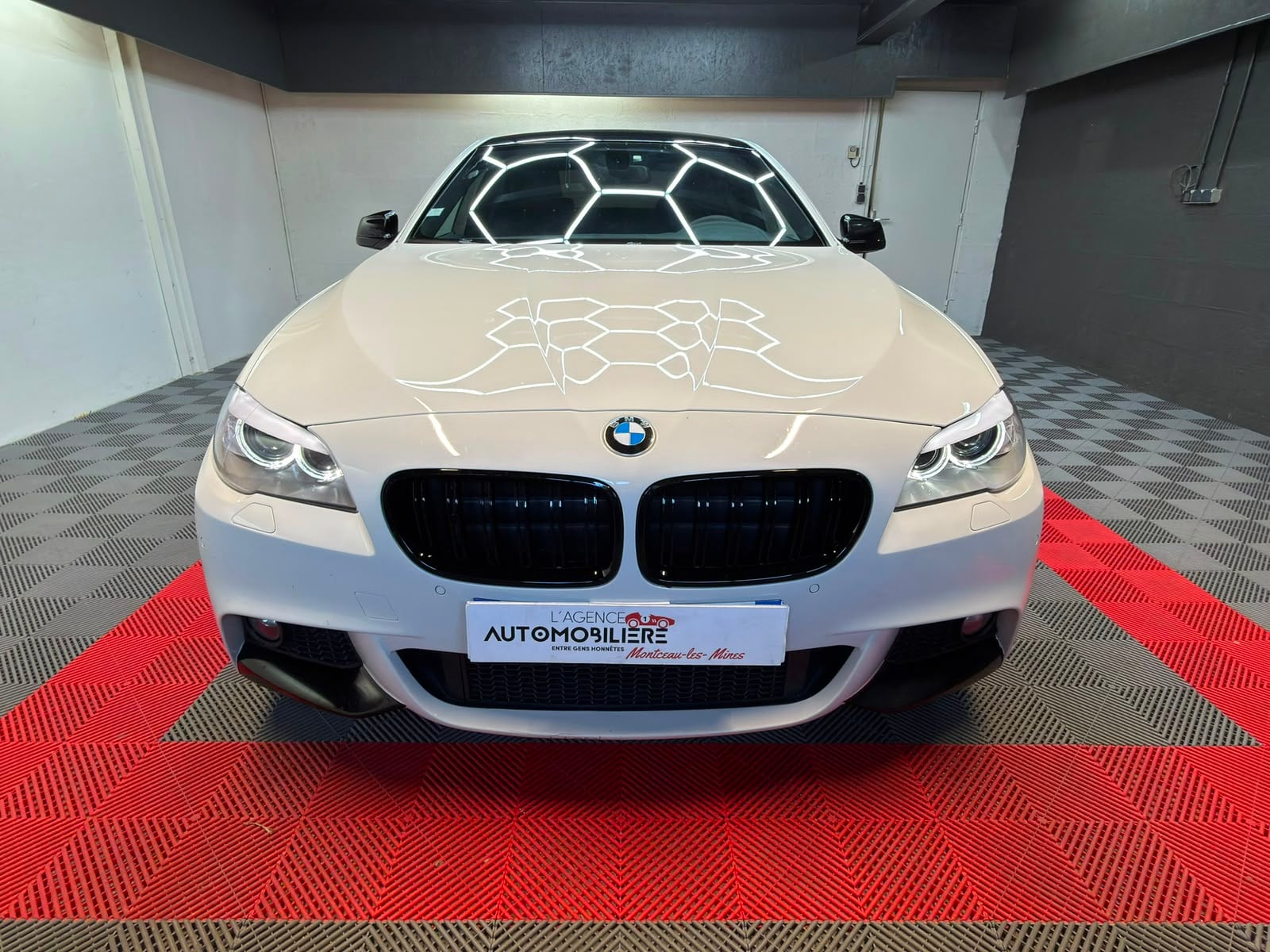 BMW Série 5 F10 535d 300ch Sport Design — 2