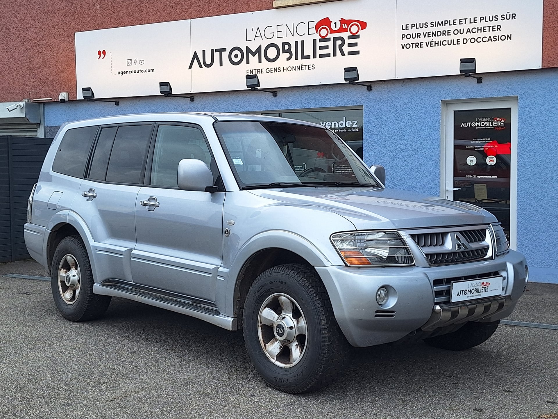 Mitsubishi Pajero 3.2 DID Dakar 7 places