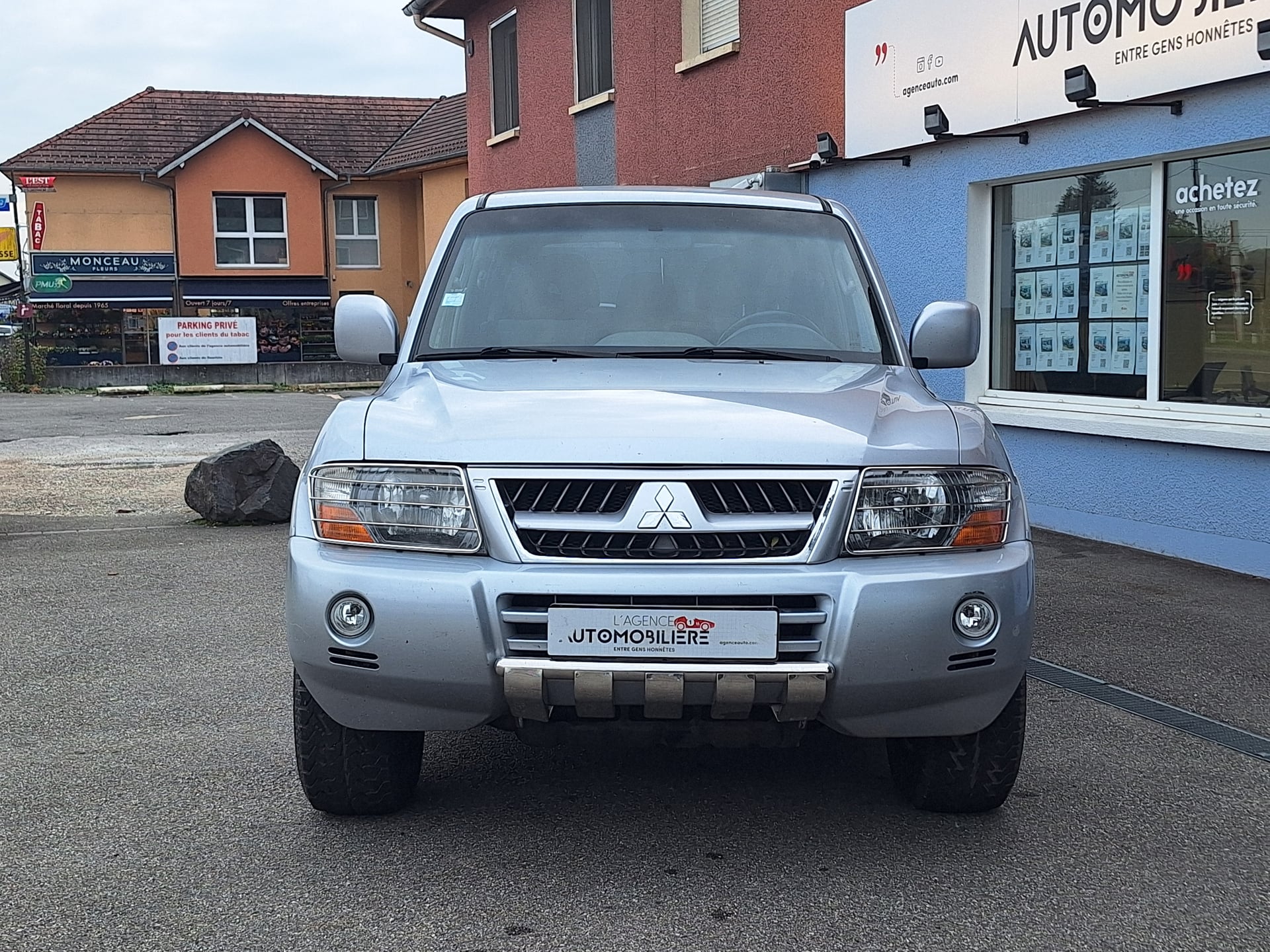Mitsubishi Pajero 3.2 DID Dakar 7 places — 2