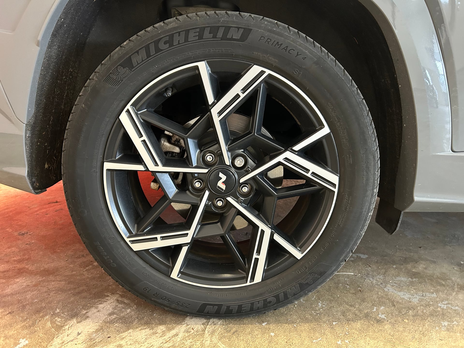 Hyundai Tucson HYUNDAI TUCSON IV (2) 1.6 T-GDI 215 HYBRID N-LINE CREATIVE E BVA6 — 37