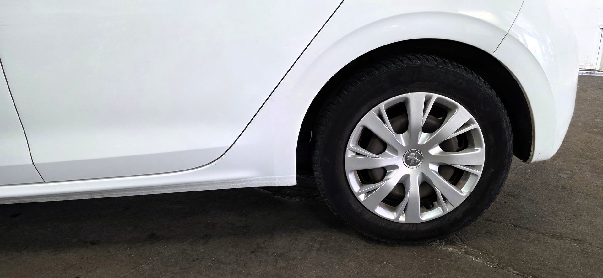 Peugeot 208 82ch Active — 27