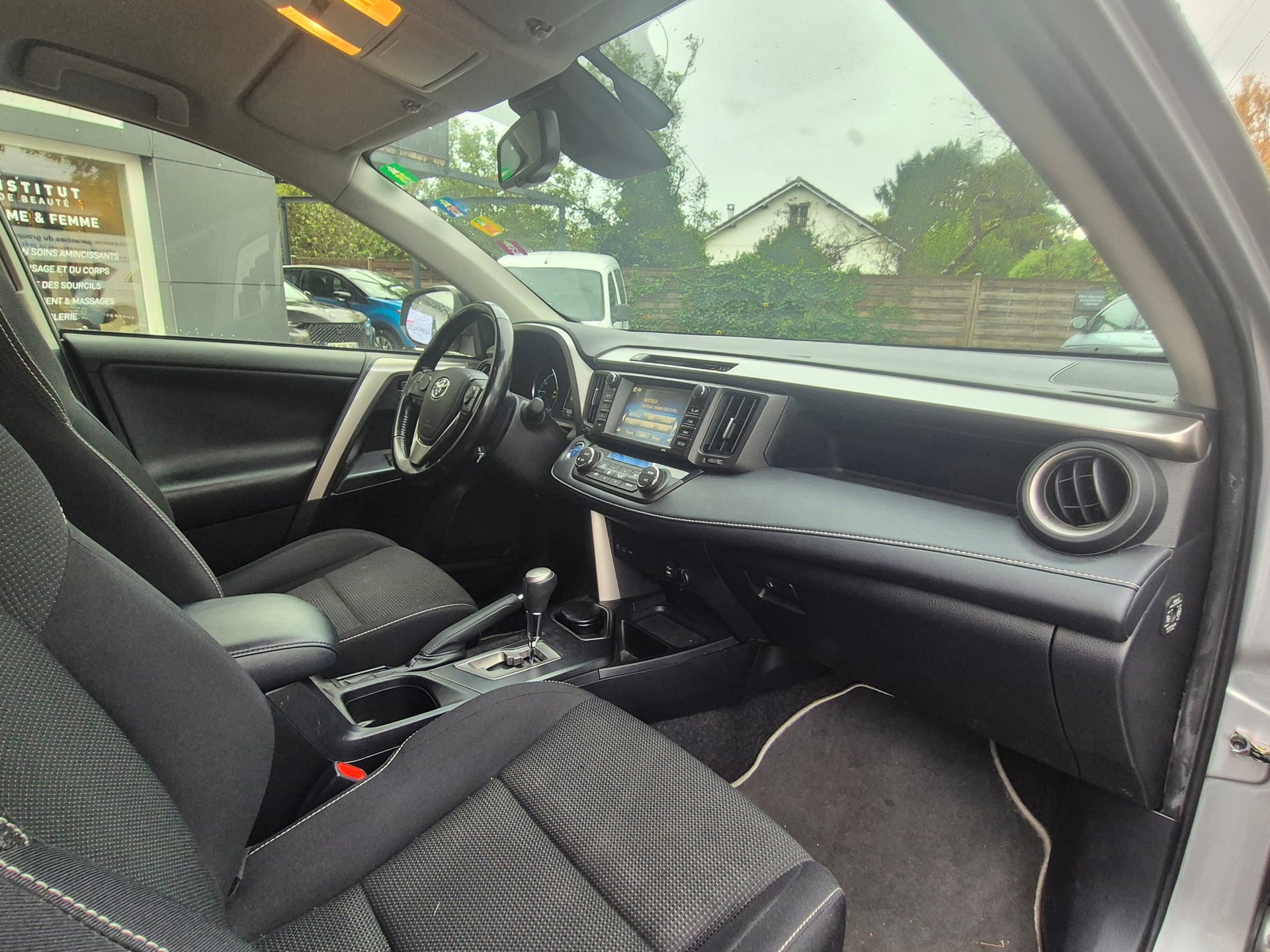 Toyota RAV4 IV Phase 2 2.5 VVTi 16V 197 Hybrid 2WD E-CVT Dynamic Edition — 13