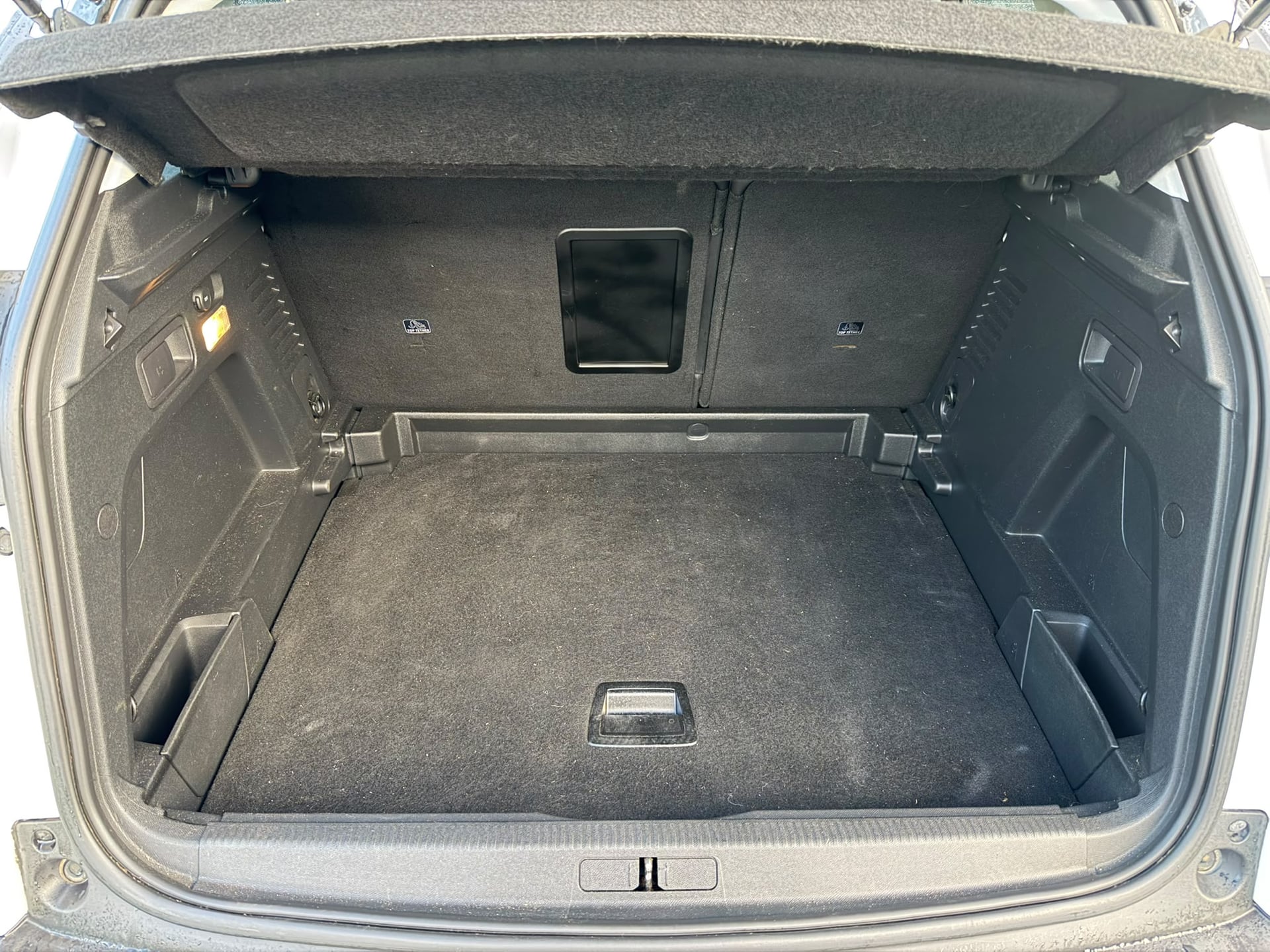 Peugeot 3008 1.6 BLUEHDI 120 CH ALLURE — 22