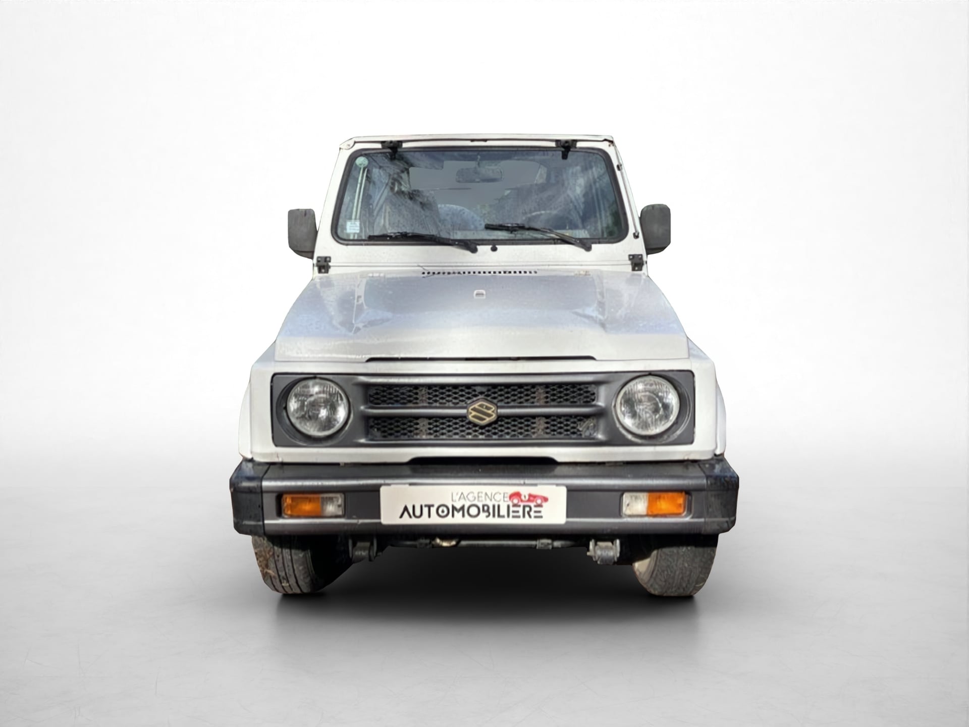 Suzuki SAMURAI SUZUKI SAMURAI CABRIOLET 1.3 69cv 4 Places - Traces d'usures - bon état général — 2