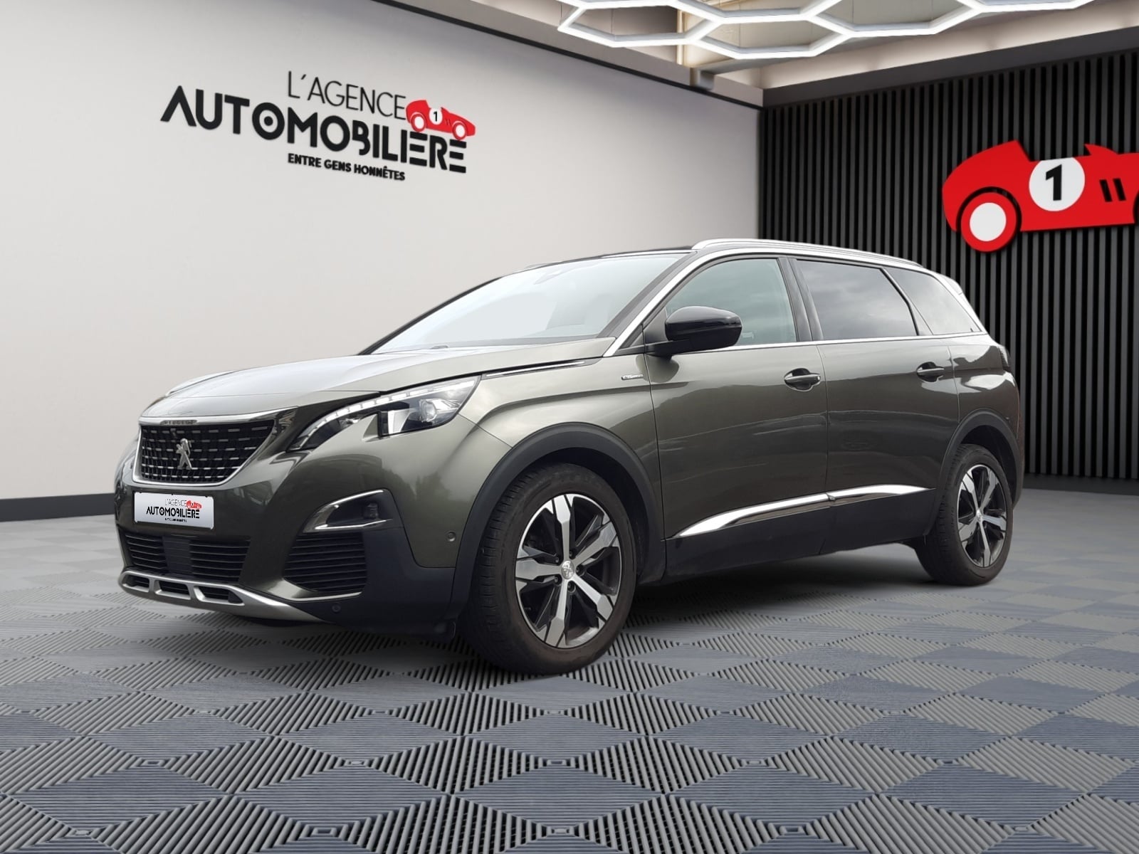 Peugeot 5008 1.2i GT Line 131CH Boite EAT6/ Garantie 12 Mois