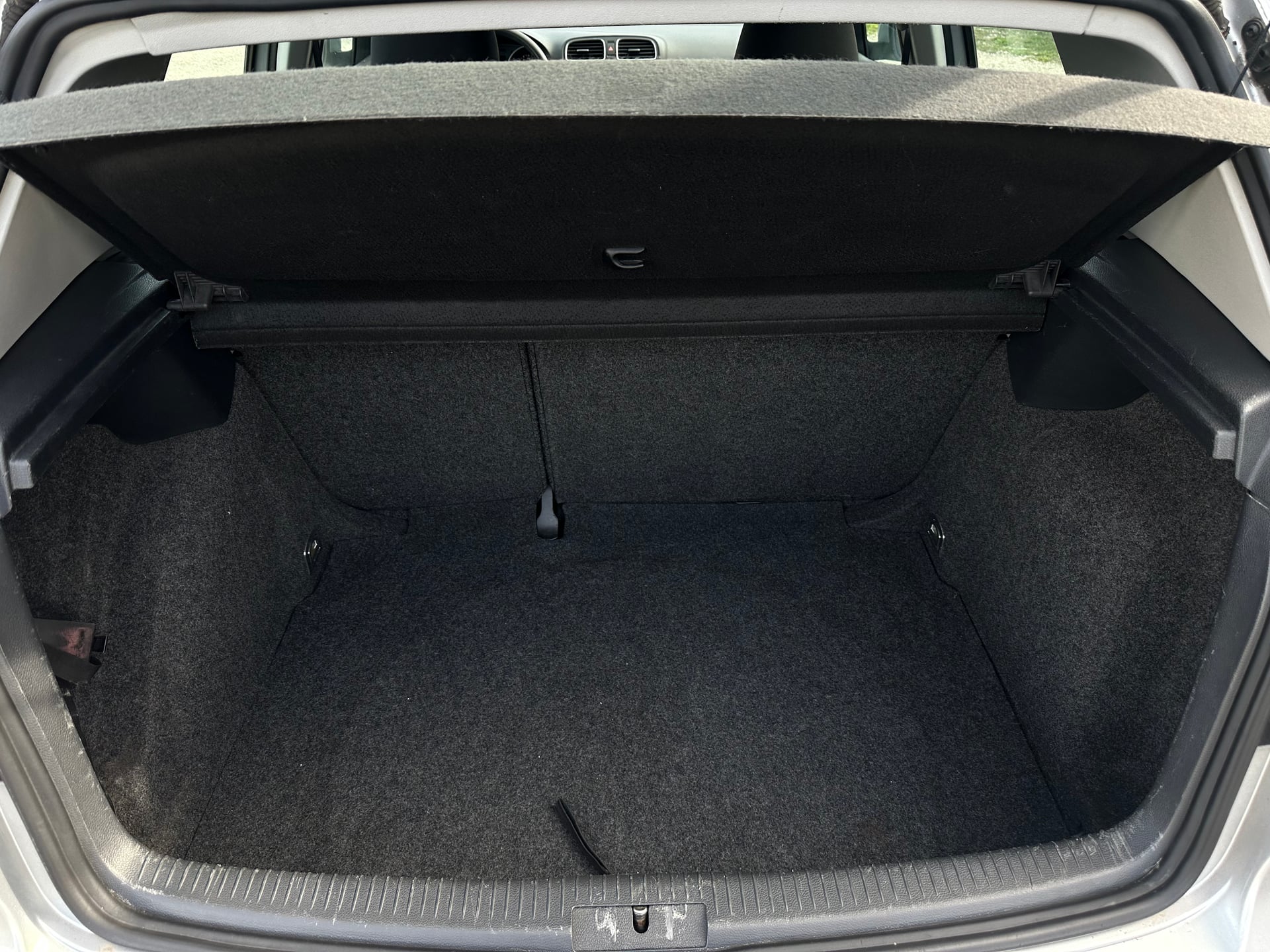 Volkswagen Golf VI 1.6 TDi 105CH — 17