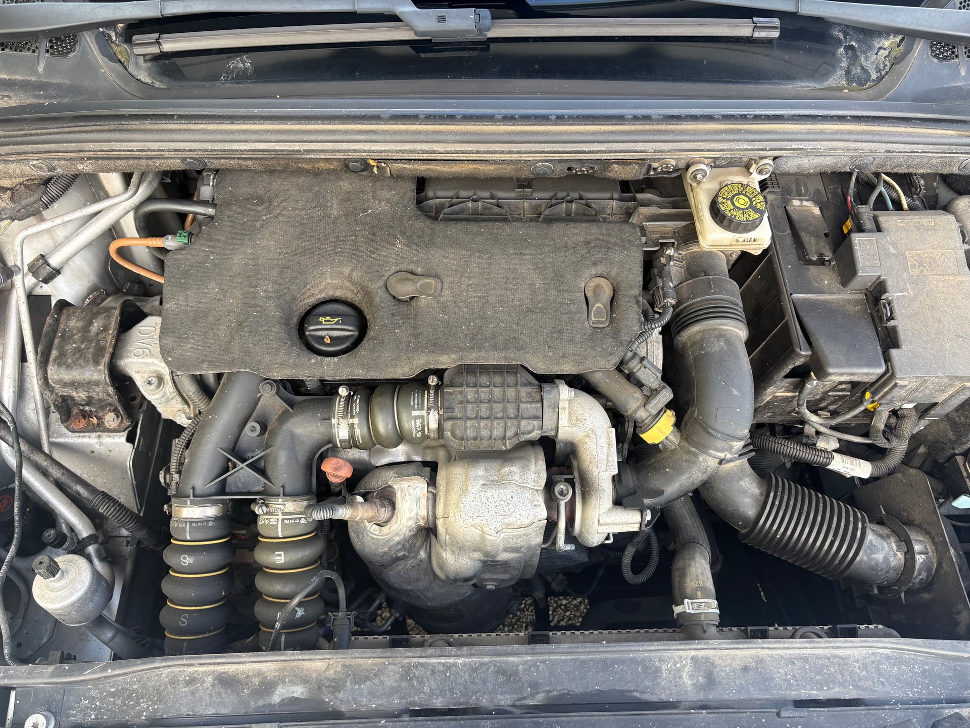 Peugeot 308 1.6 HDI 92CH Confort Pack — 22