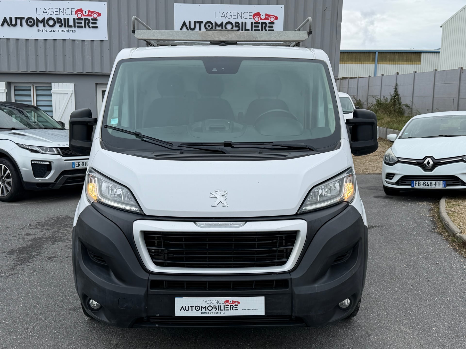 Peugeot Boxer Fourgon 330 L1H1 2.2 BlueHDi — 2