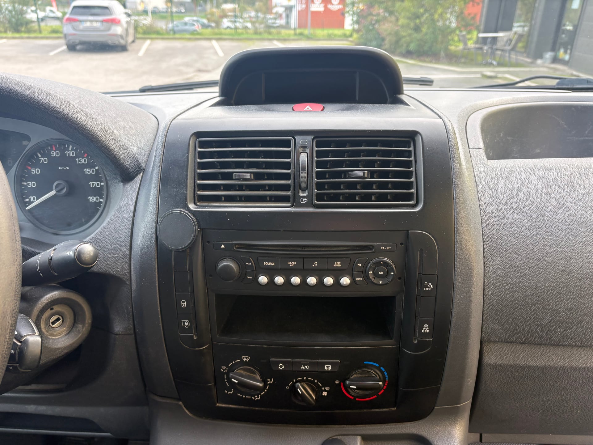 Peugeot Expert 2.0 HDI CONFORT L1H1 — 19