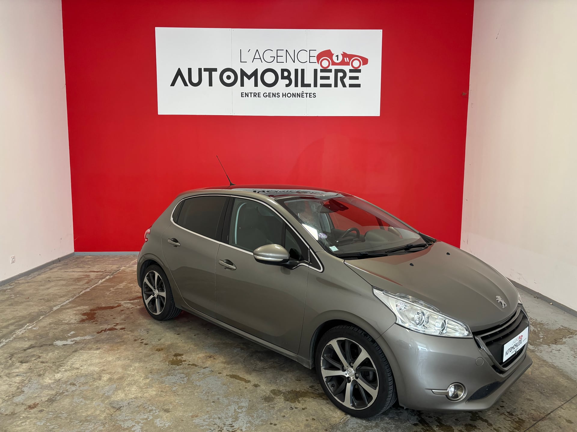 Peugeot 208 Peugeot 208 ALLURE 1.6 VTI + TOIT PANORAMIQUE