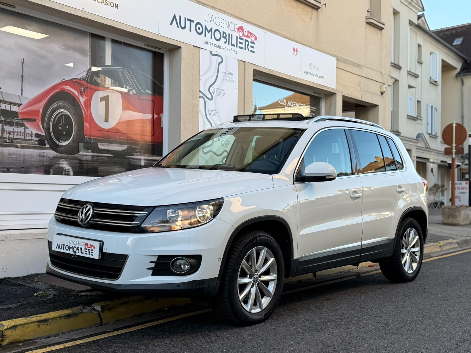 Volkswagen Tiguan 2.0 TDI 140 BLUEMOTION DSG7+1er MAIN!+Suivi Complet VW