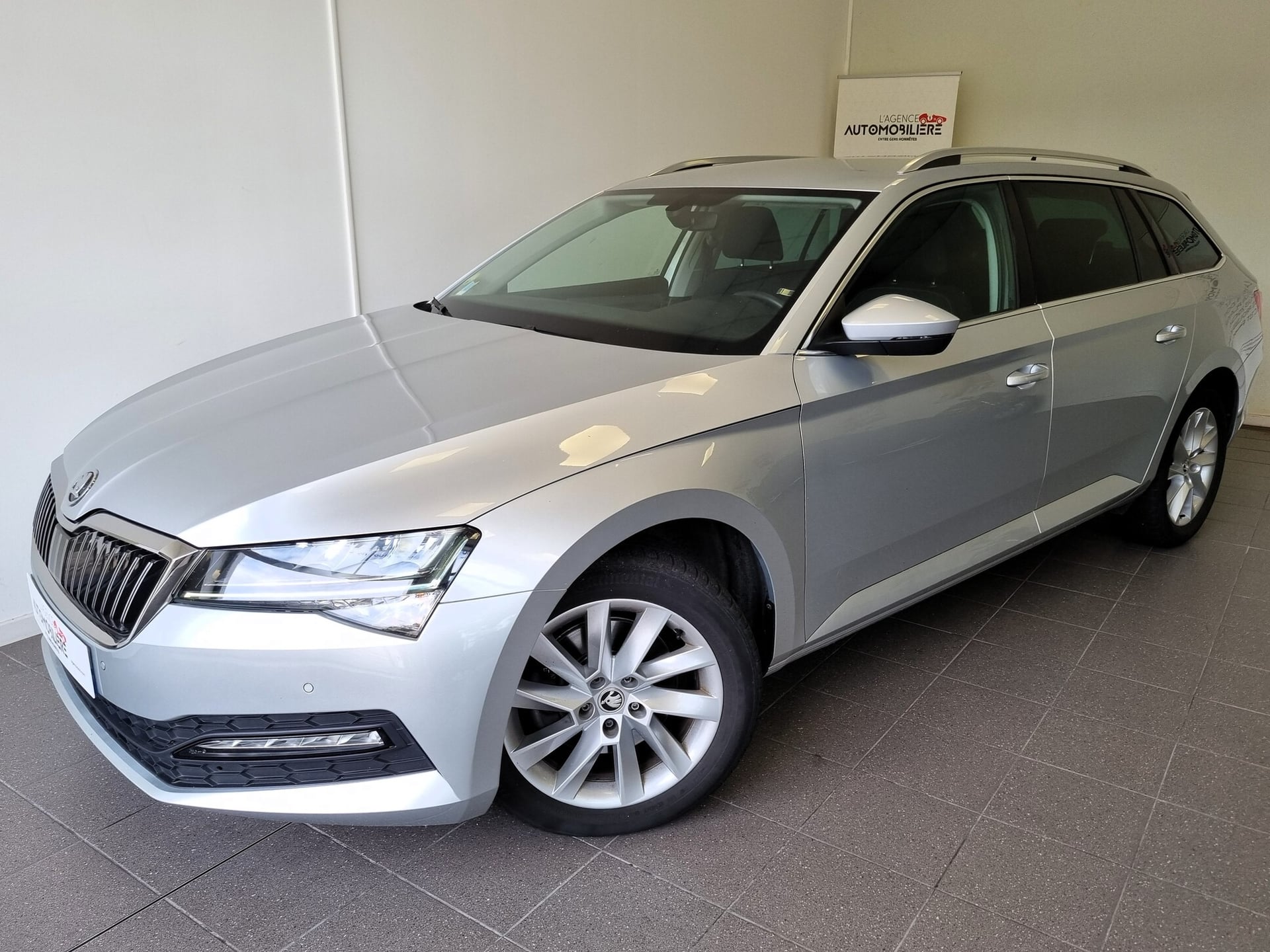 Skoda Superb 2.0 TDI 16V DSG7 150 cv Boîte auto Finition Business