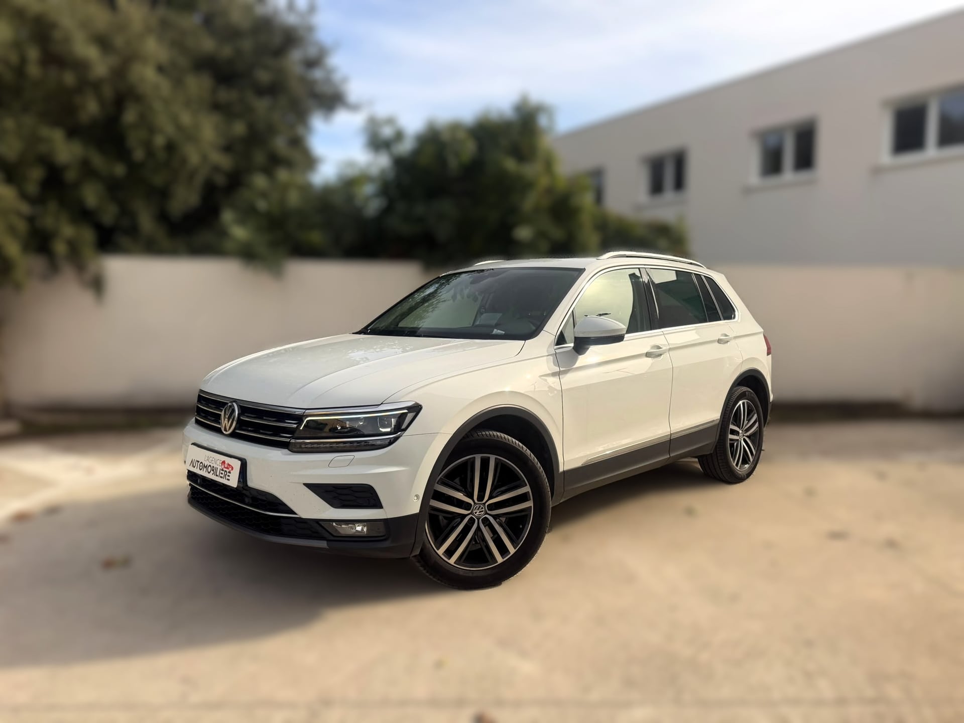 Volkswagen Tiguan 2.0 TSI 190 CARAT 4MOTION DSG BVA