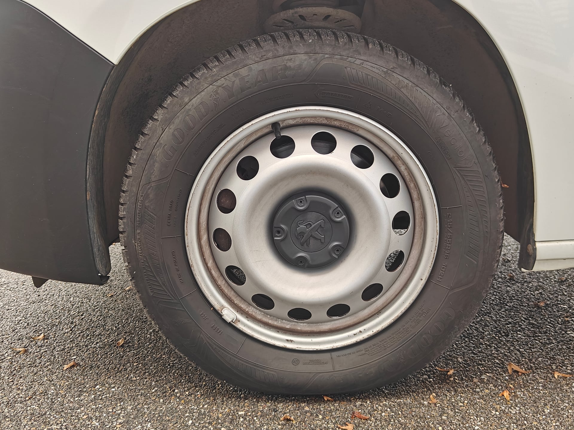 Peugeot Partner Standard 1000kg BlueHDi 100ch S&S Premium — 40