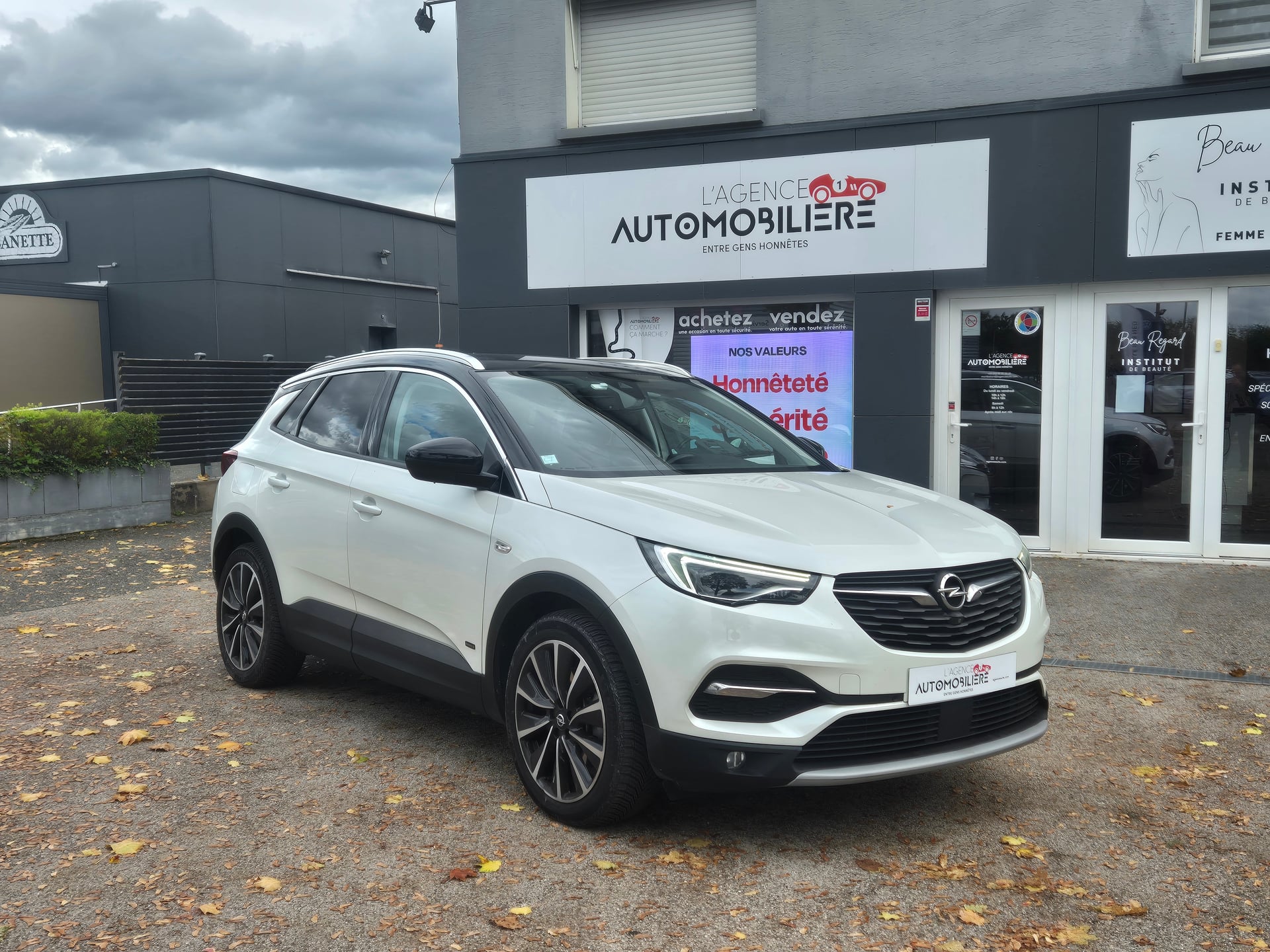 Opel Grandland X X 1.6 i 16V 300 PHEV 4x4 EAT8 S&S 200 cv Boîte auto ULTIMATE — 2