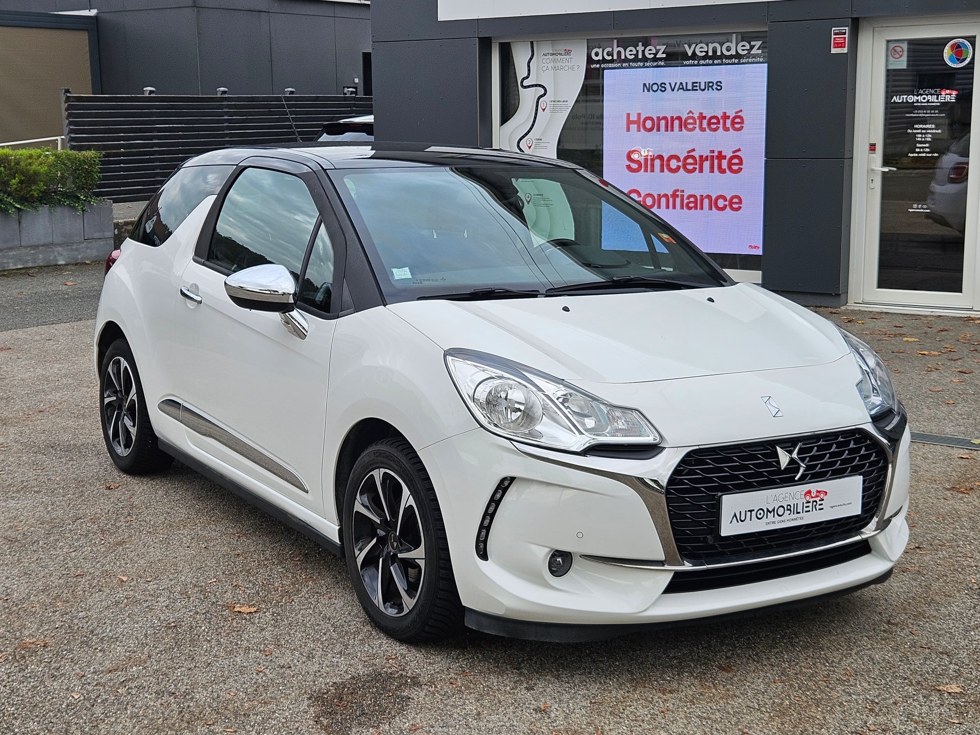 DS DS 3 1.2 PURETECH 110 CH CONNECTED CHIC — 2