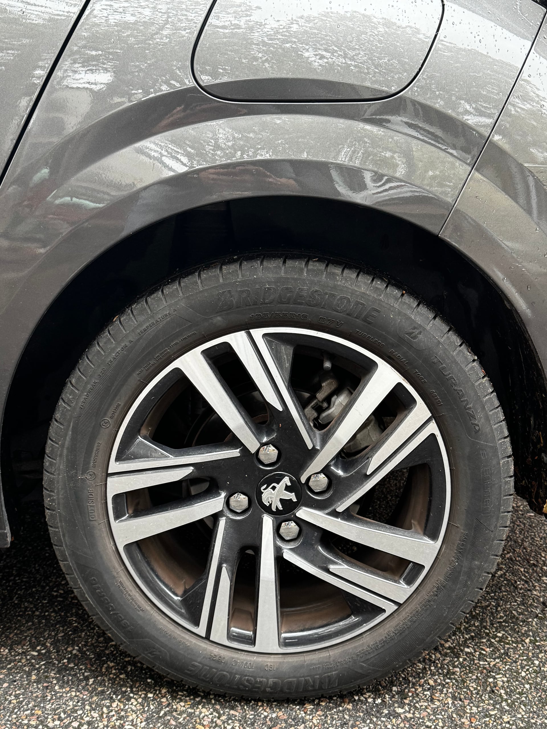 Peugeot 208 II 1.5 BLUEHDI 100 S&S ALLURE BVM6 DISTRIBUTION NEUVE - CAR PLAY - CAMERA DE RECUL - GARANTIE 6 MOIS — 27