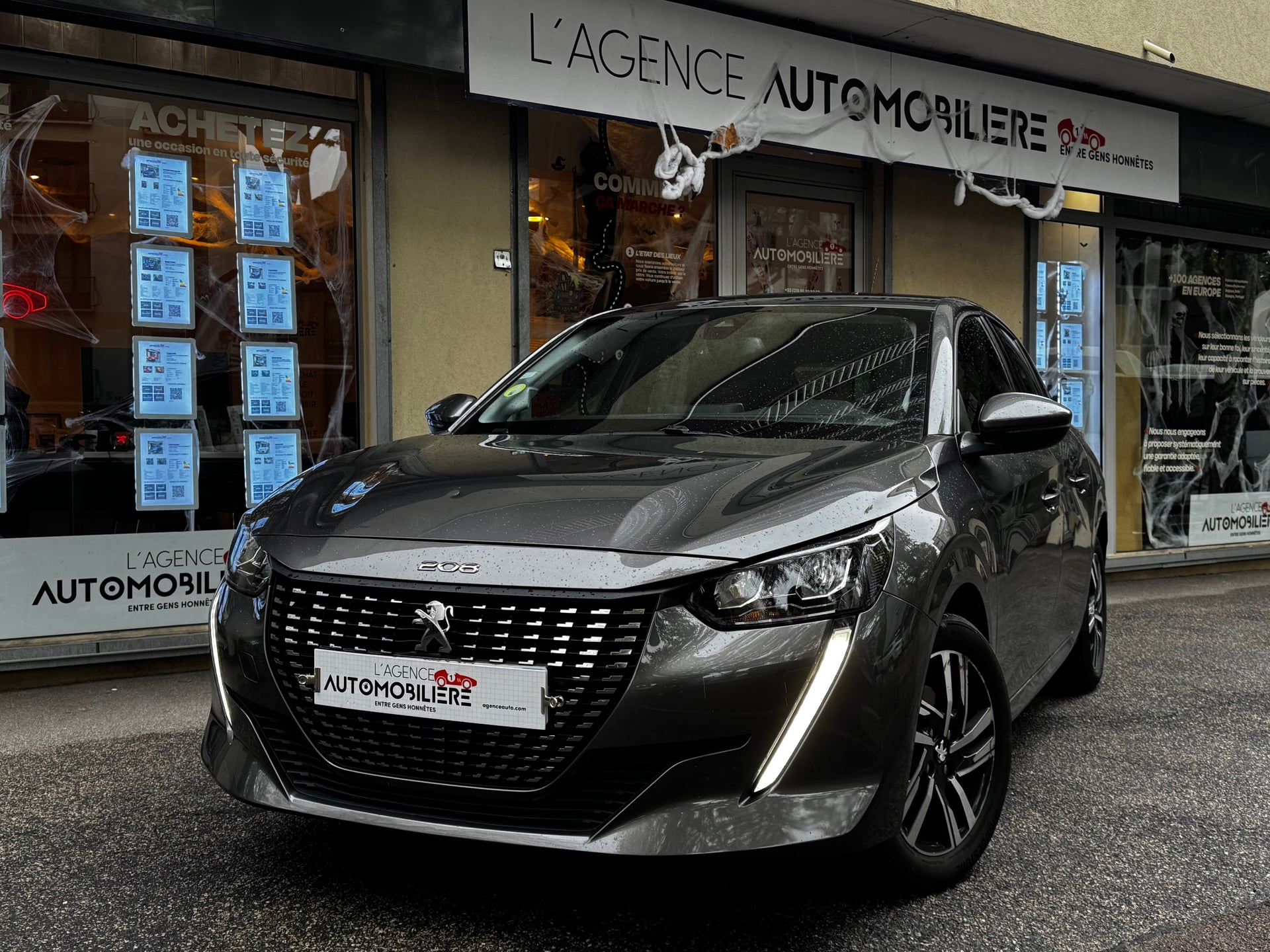 Peugeot 208 II 1.5 BLUEHDI 100 S&S ALLURE BVM6  DISTRIBUTION NEUVE - CAR PLAY - CAMERA DE RECUL - GARANTIE 6 MOIS