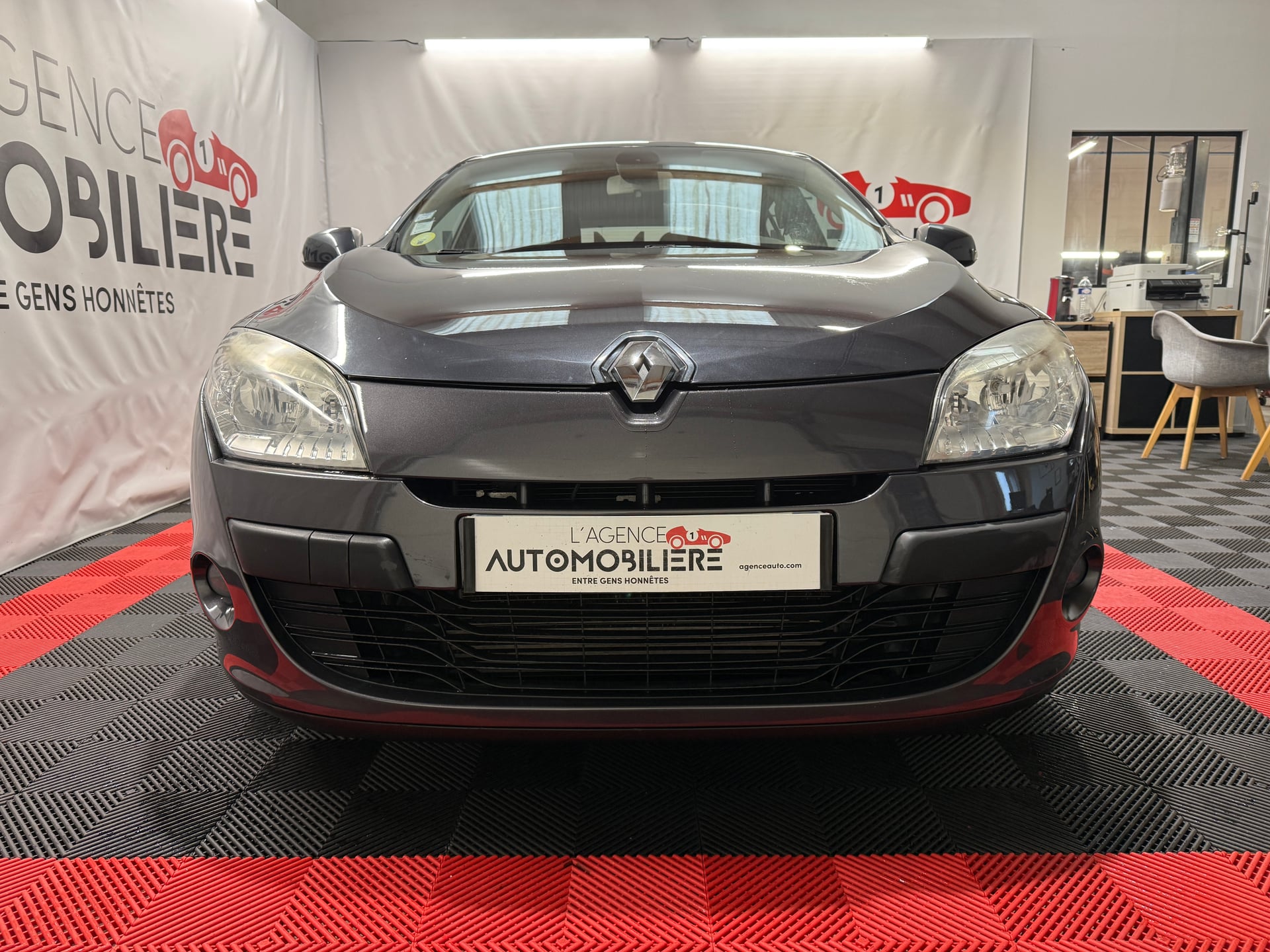 Renault Megane III 1.5 DCI 110 FAP DYNAMIQUE (Distribution faite) — 2