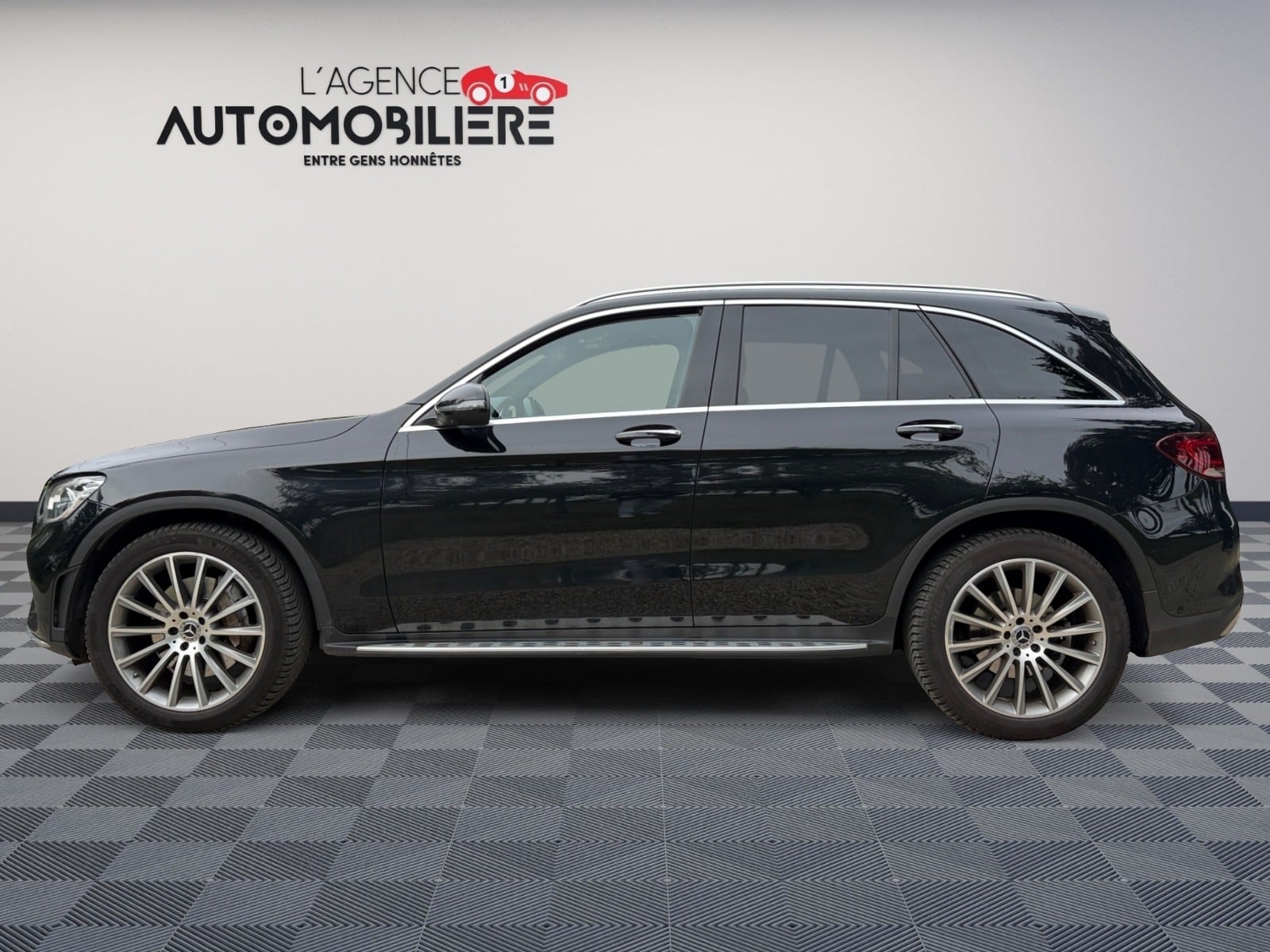 Mercedes-Benz GLC 220 d 9G-Tronic 4Matic AMG Line — 2
