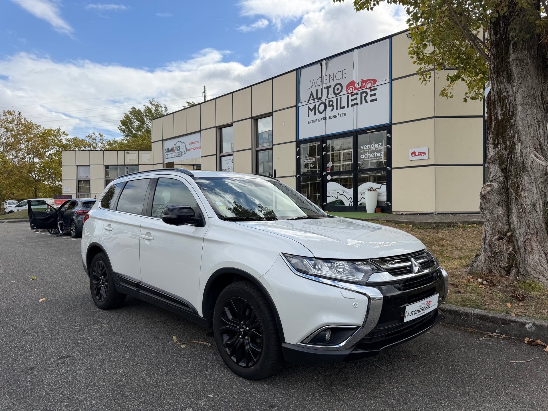 Mitsubishi Outlander Black Collection