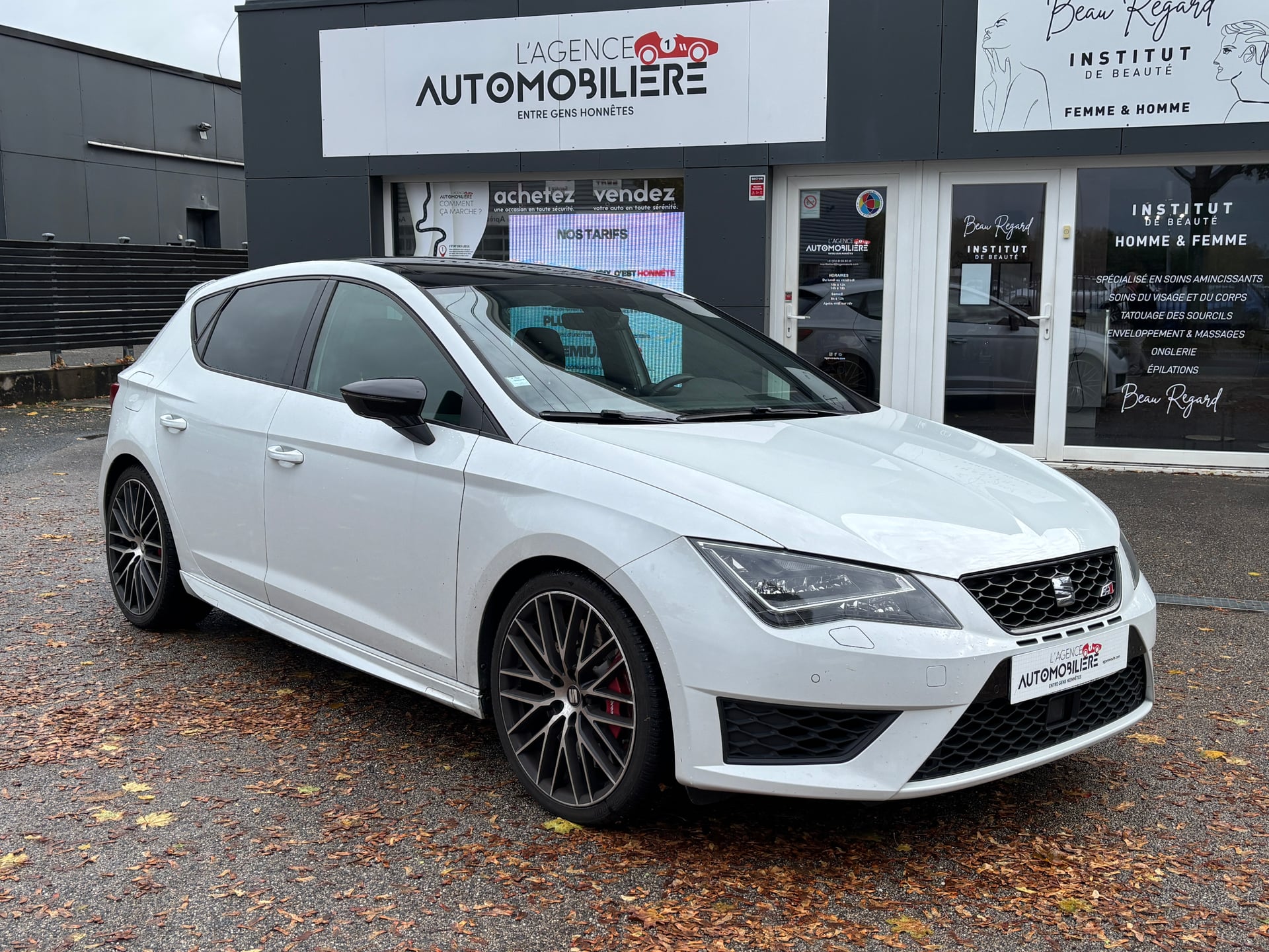Seat Leon III CUPRA 2.0 TFSI 290 ch DSG6 - TOIT OUVRANT - PACK NAVIGATION PRO