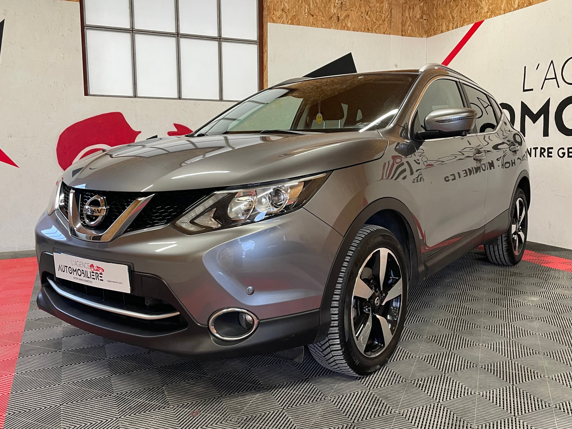 Nissan Qashqai 1.6 dCi 130 cv CONNECT EDITION — 2