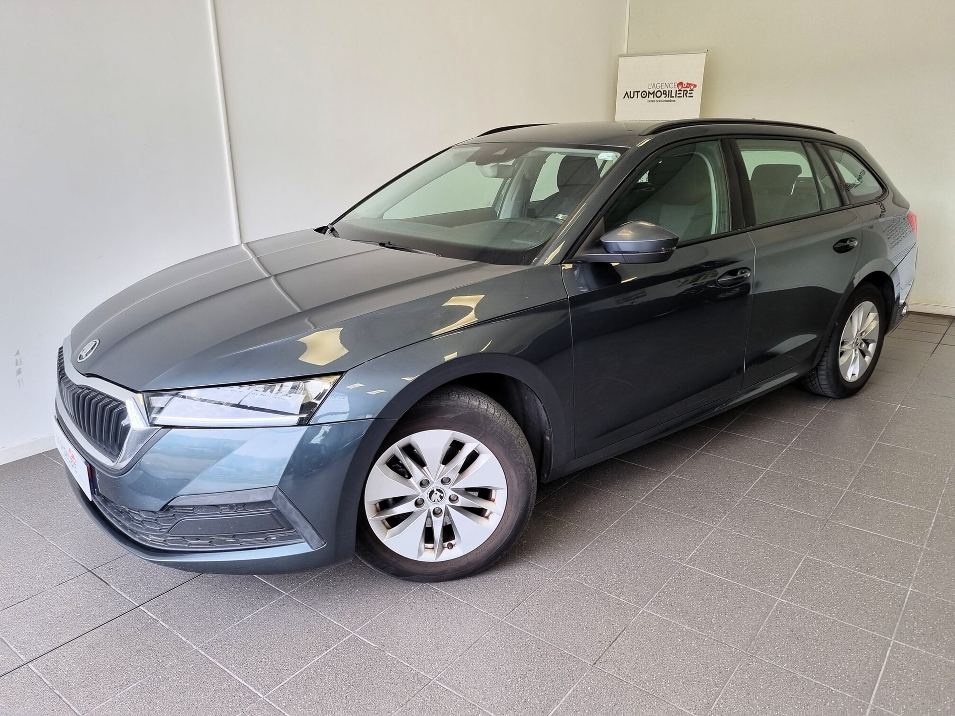 Skoda Octavia Combi 2.0 TDi Business 16V DSG7 150 cv BA