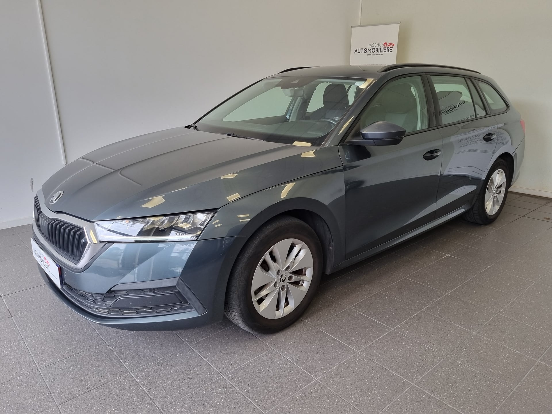 Skoda Octavia Combi 2.0 TDi Business 16V DSG7 150 cv BA — 2