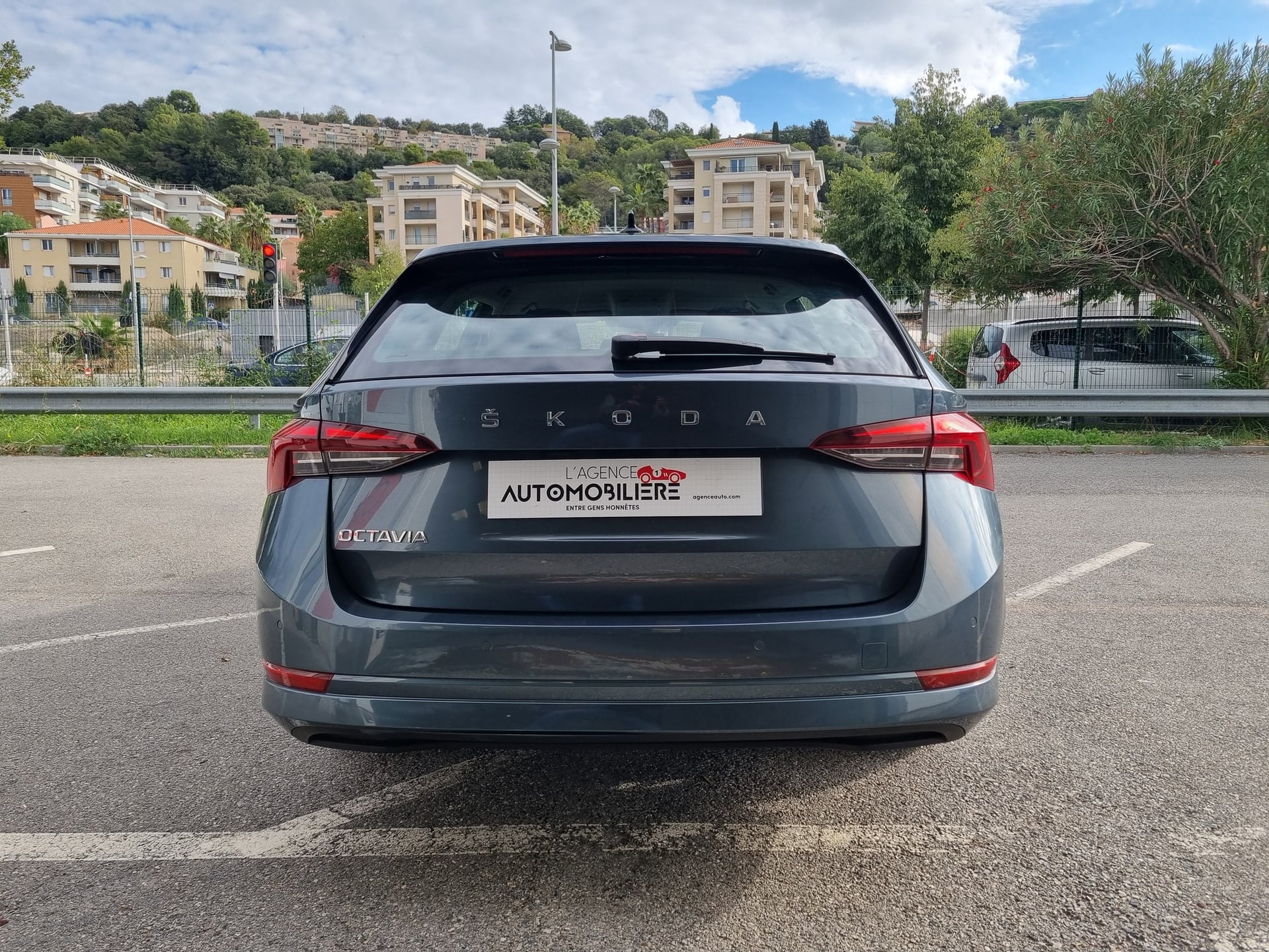 Skoda Octavia Combi 2.0 TDi Business 16V DSG7 150 cv BA — 37