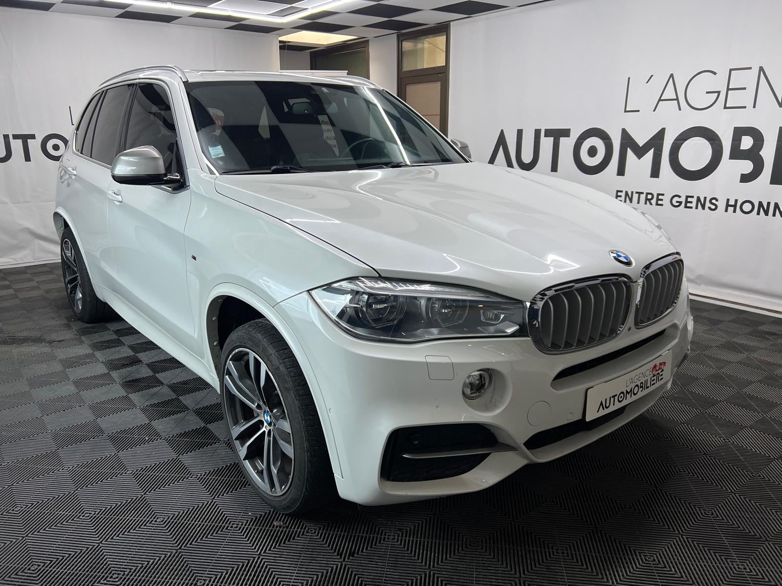 BMW X5 M50d 381 ch A