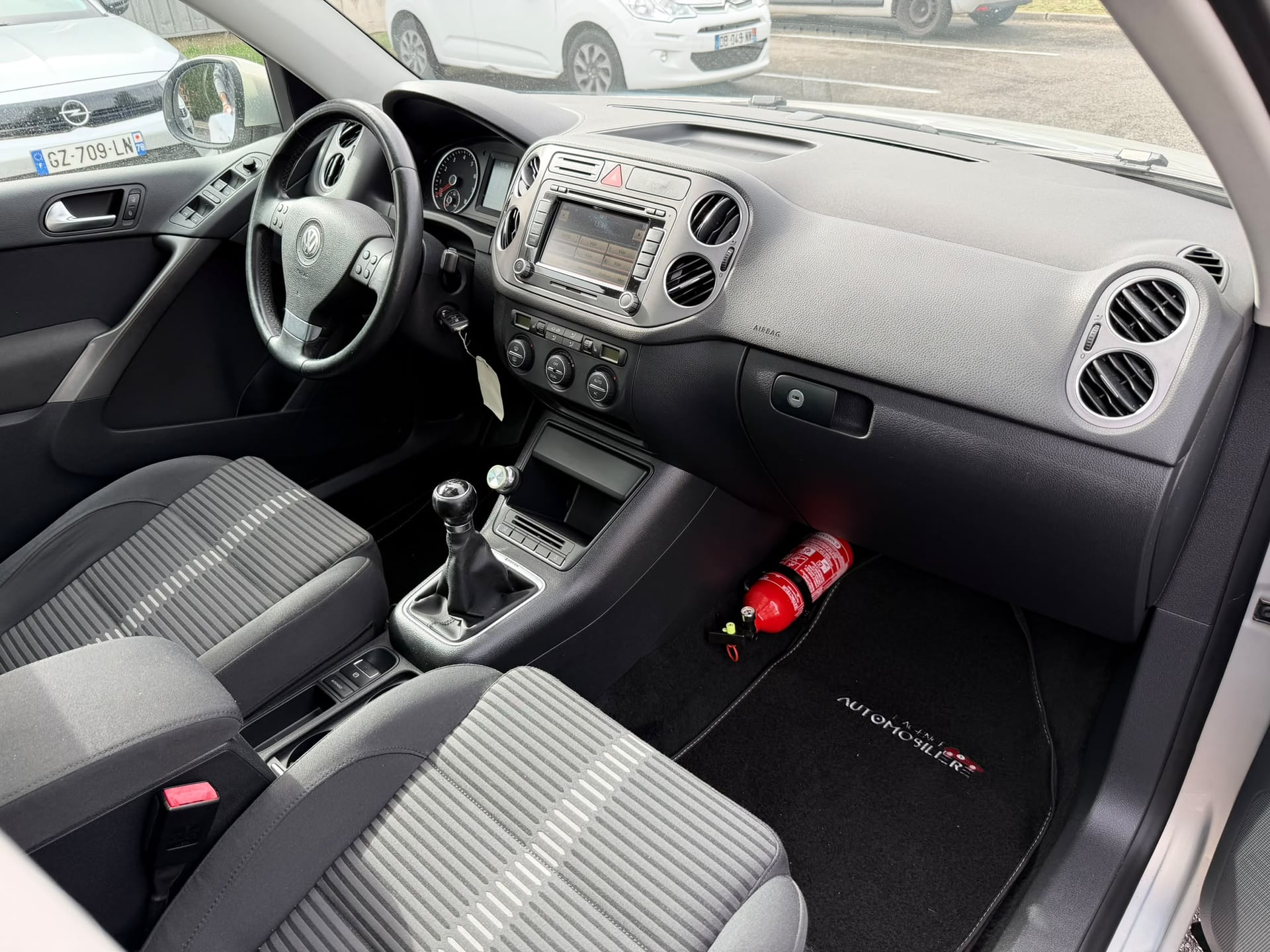 Volkswagen Tiguan TIGUAN 2.0 TSI 200 CH SPORTLINE 4X4 — 25